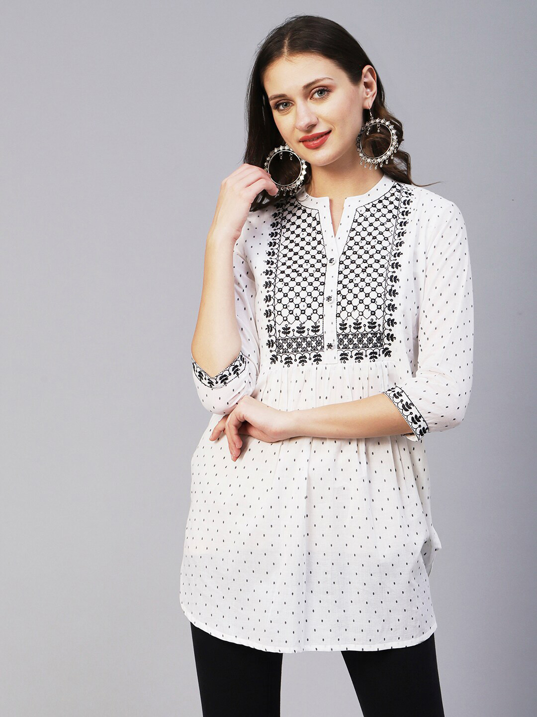 

FASHOR Ethnic Motifs Embroidered Mirror Work Kurti, White