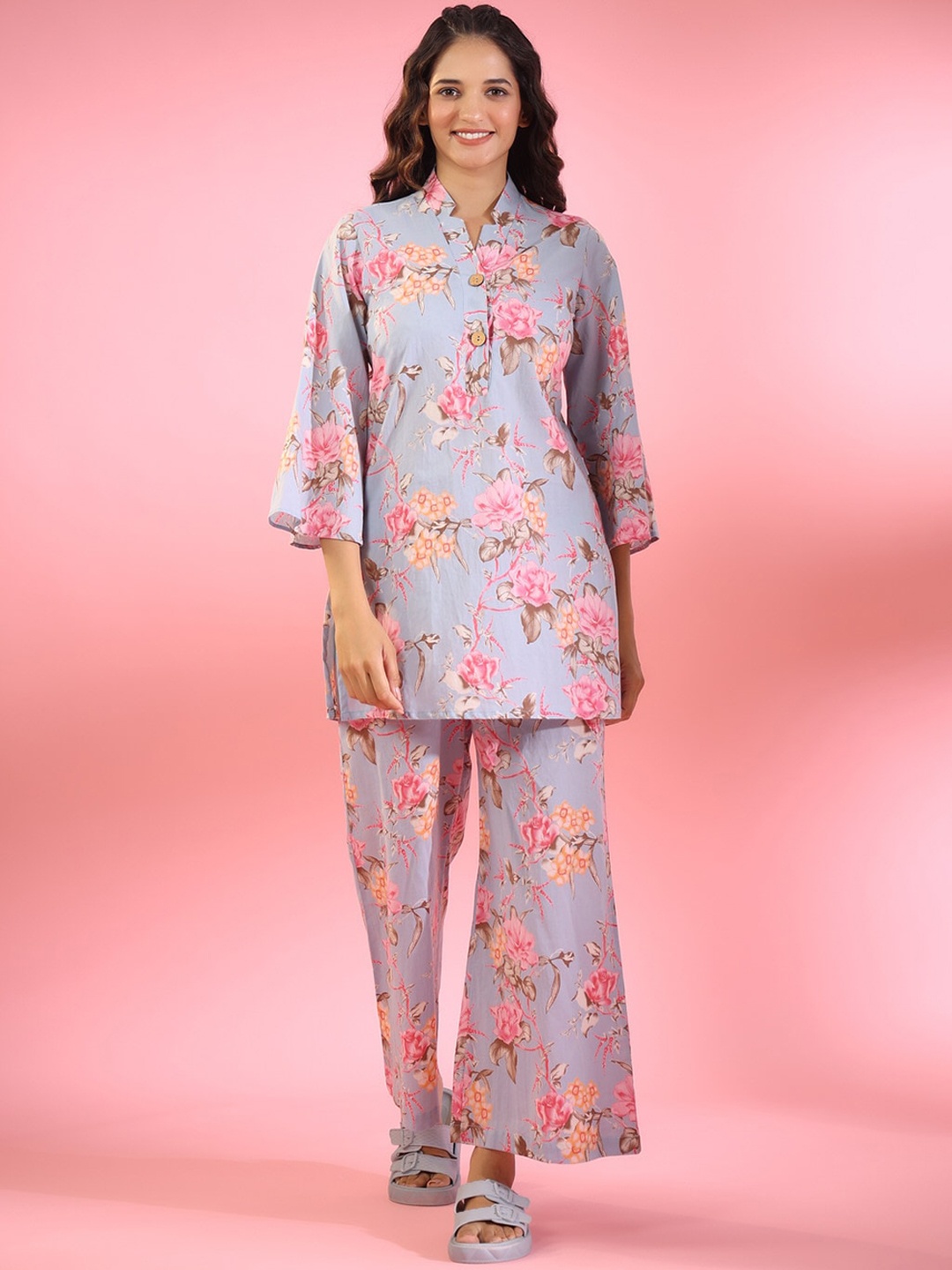 

JISORA Blue & Peach-Coloured Floral Printed Pure Cotton Night Suit