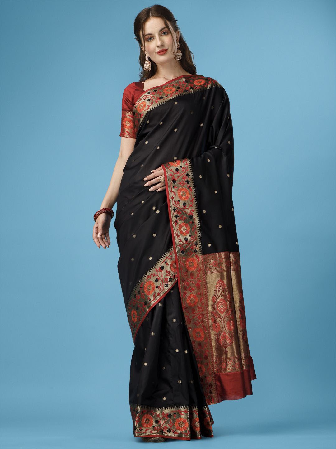 

MANOHARI Woven Design Zari Silk Blend Banarasi Saree, Black