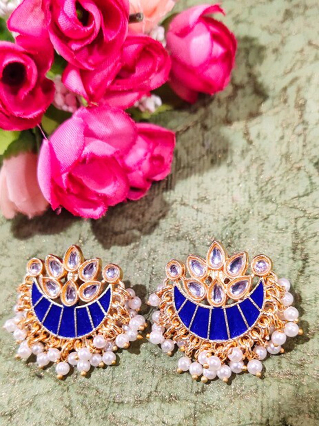 

FEMMIBELLA Gold-Plated Crescent Shaped Chandbalis Earrings