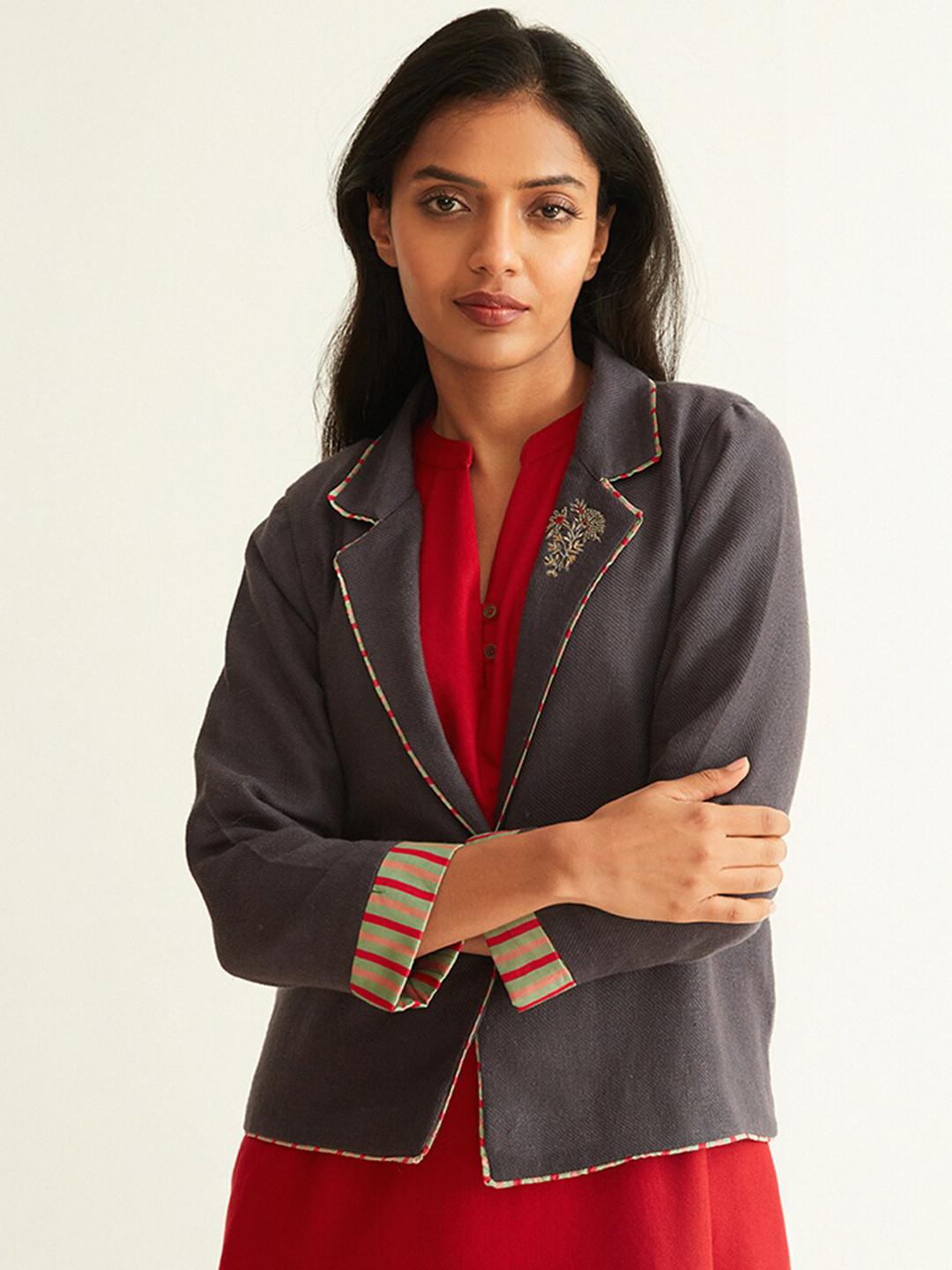 

Ancestry Lightweight Crop Tailored Jacket With Embroidery, Grey
