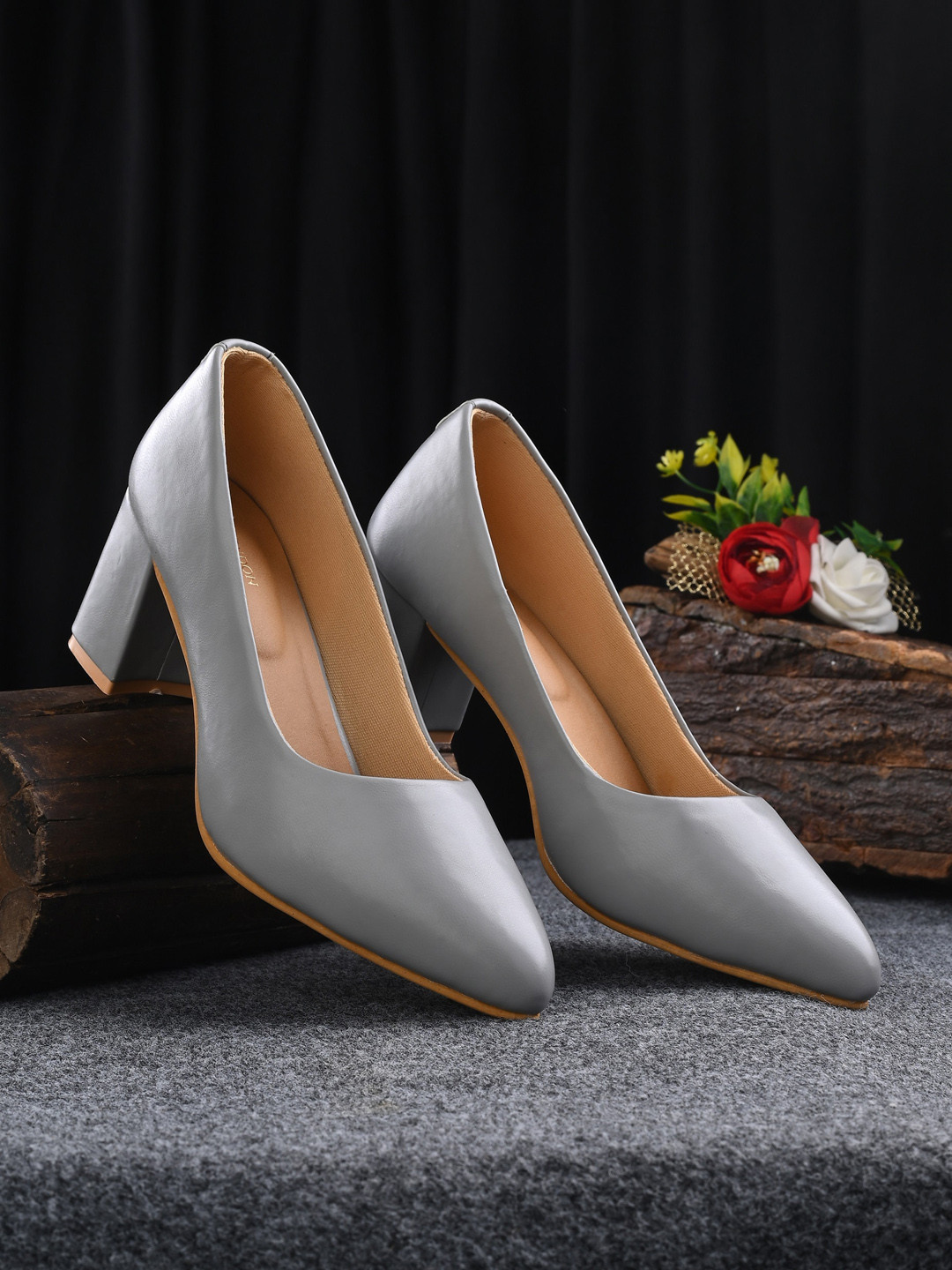 

CLOG LONDON Pointed Toe Block Heel Pumps, Grey