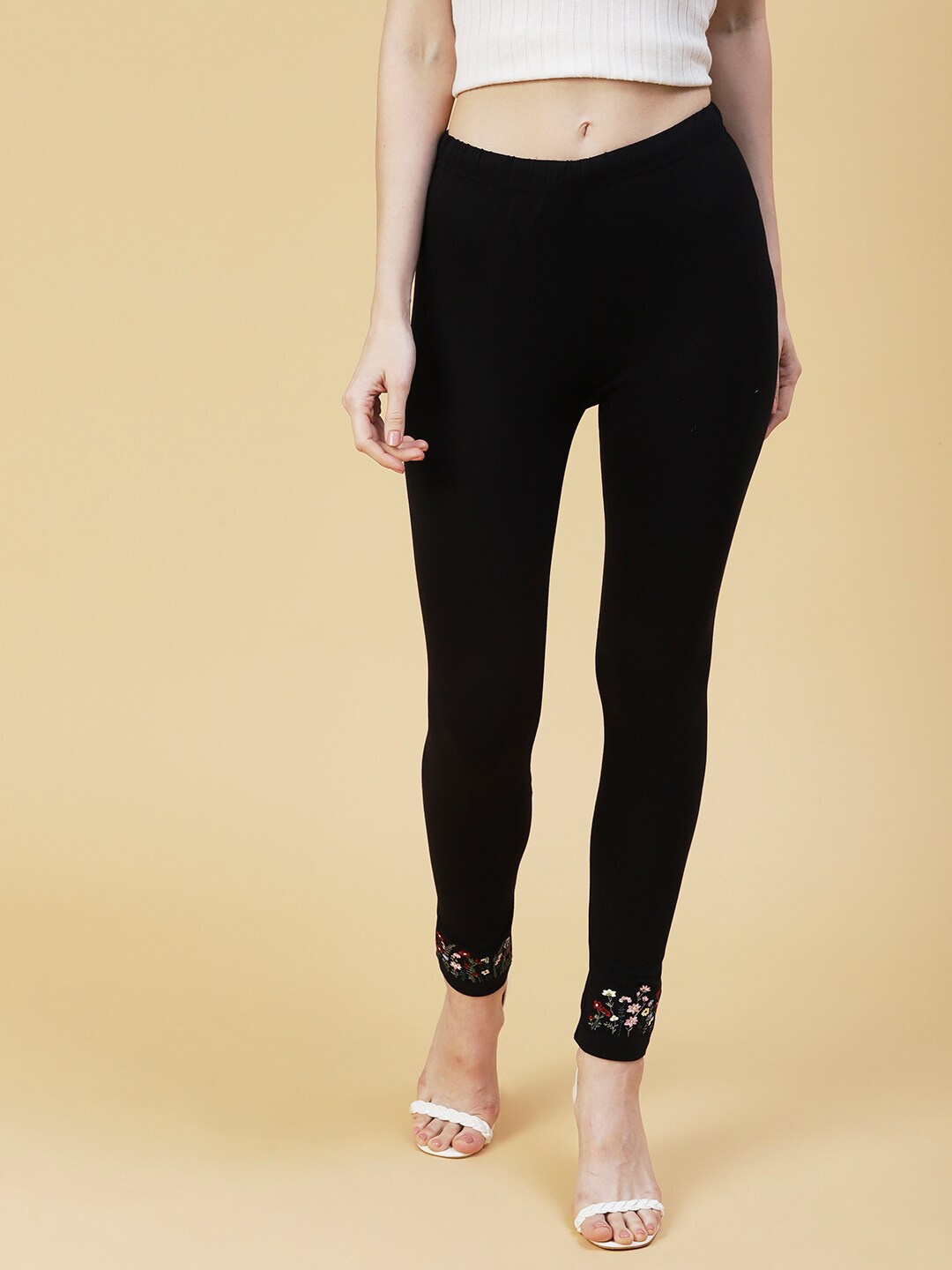 

FASHOR Women Black Skinny Fit Embellished Jeggings
