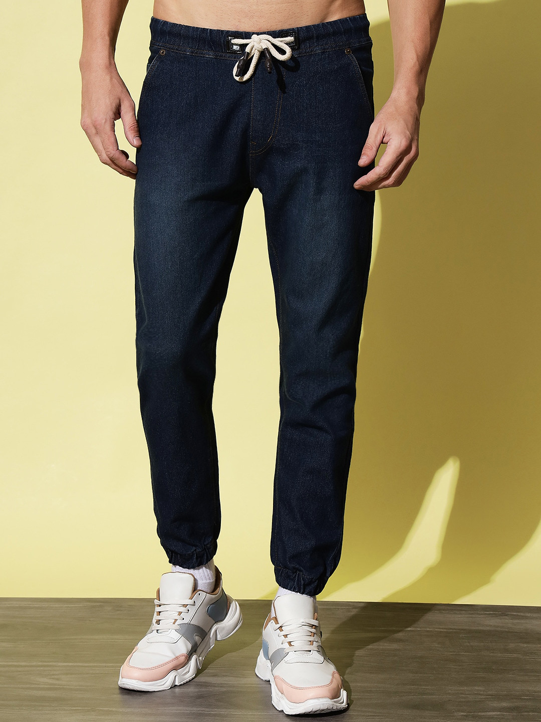 

UNITED DENIM Men Mid-Rise Stretchable Joggers, Navy blue