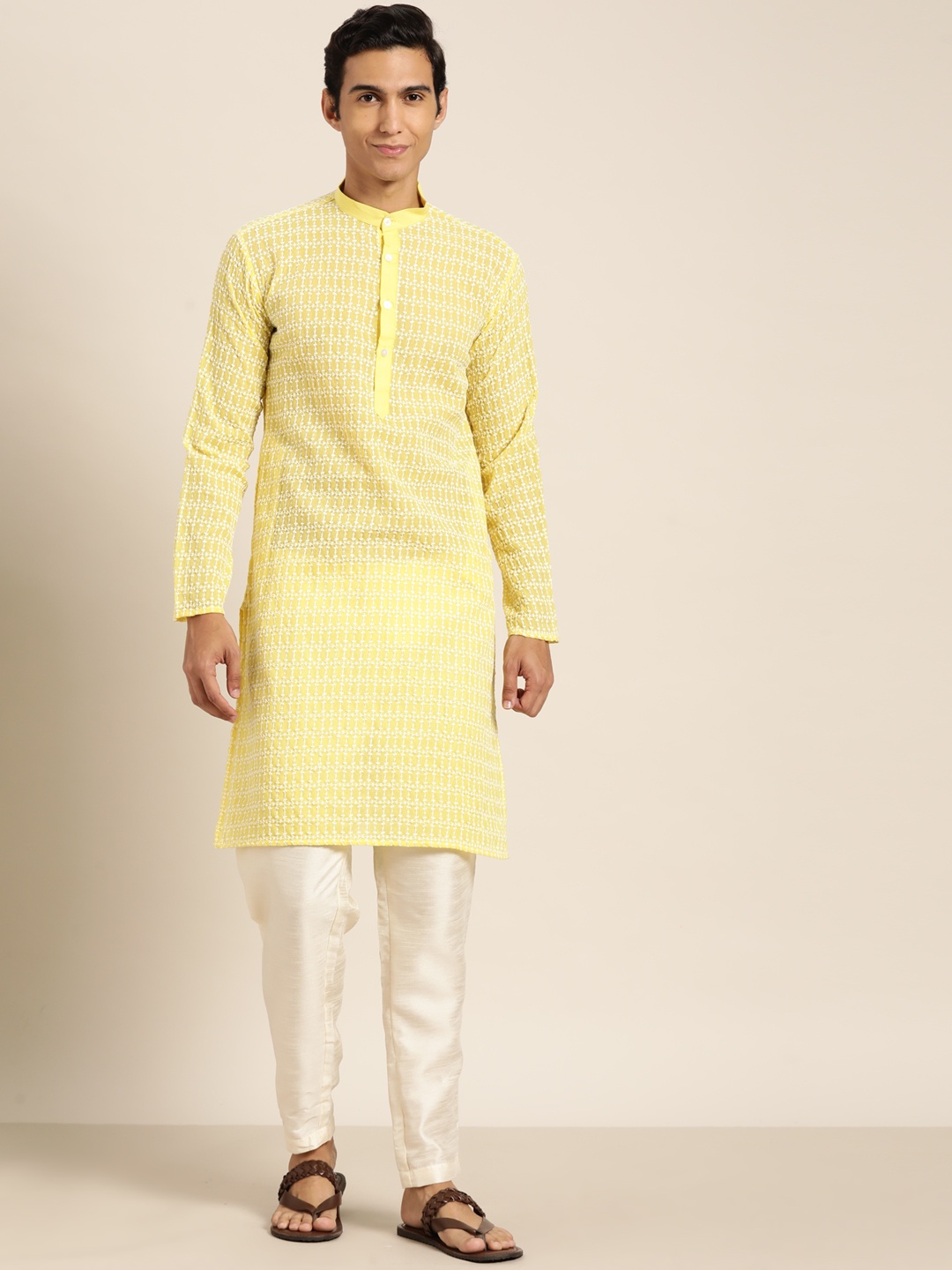 

SOJANYA Men Embroidered Kurta, Yellow