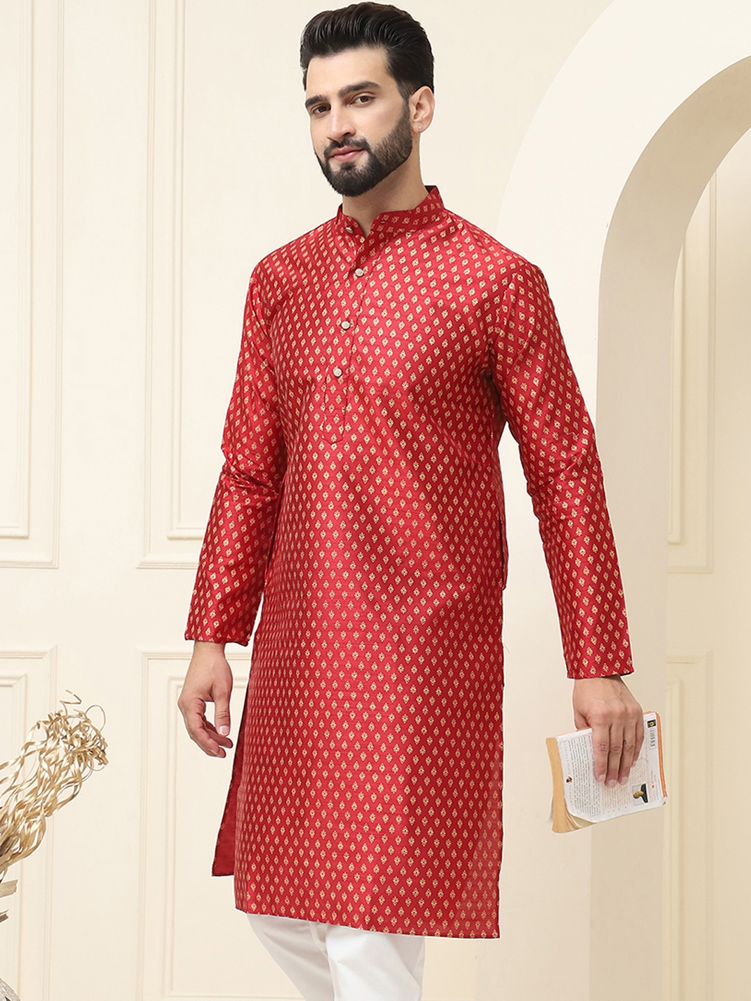 

SOJANYA Men Ethnic Motifs Printed Kurta, Maroon