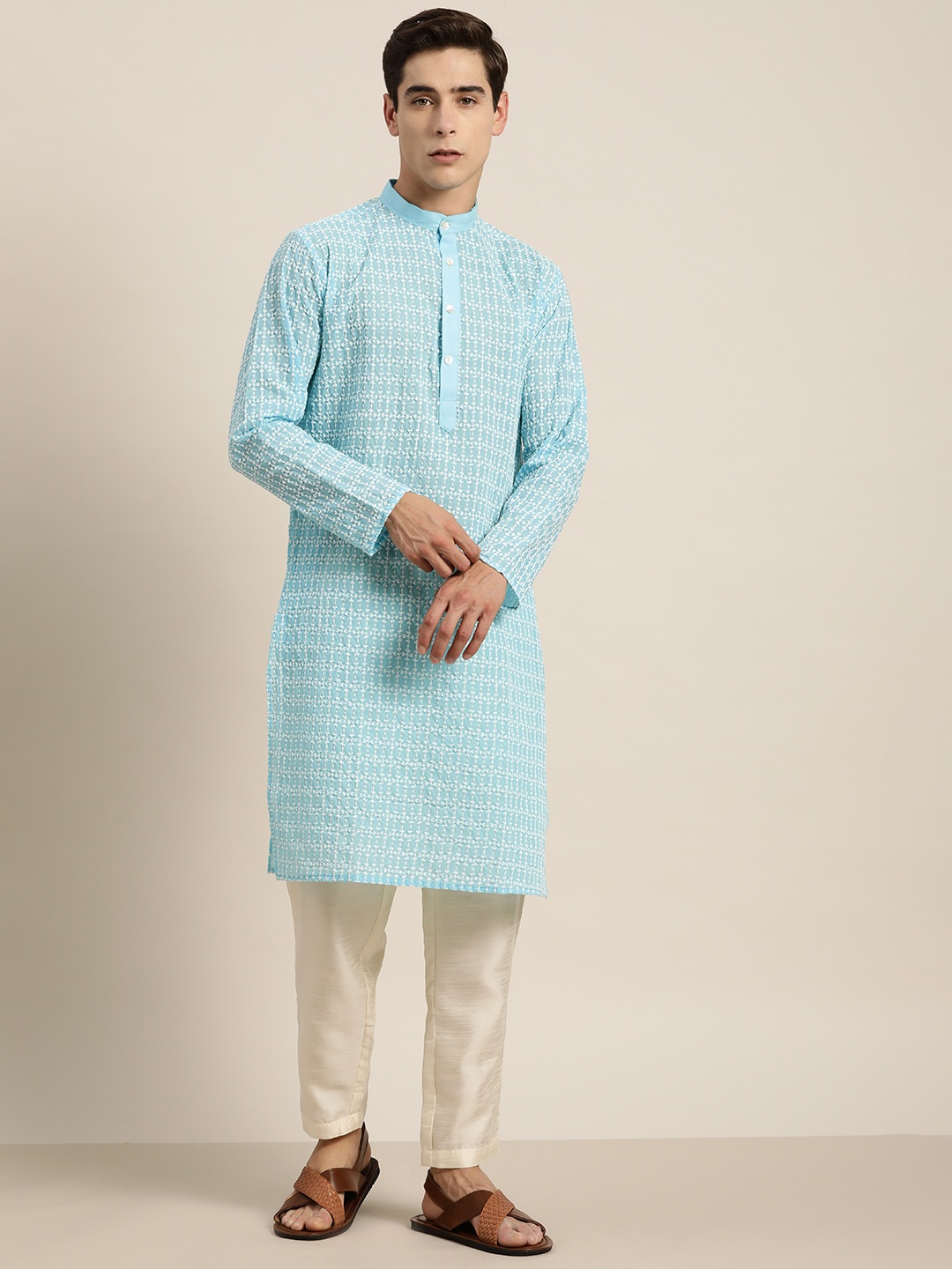 

SOJANYA Men Quirky Embroidered Thread Work Kurta, Blue
