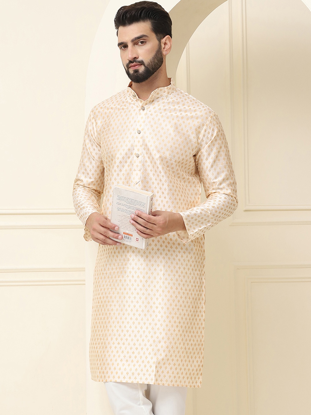 

SOJANYA Men Printed Kurta, Cream