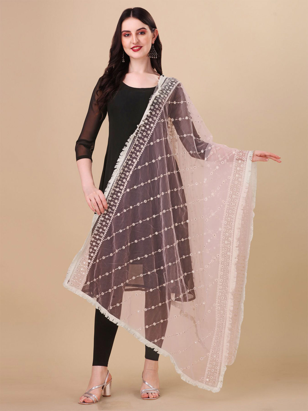 

Nimidiya Sequinned Embellished Dupatta, Pink