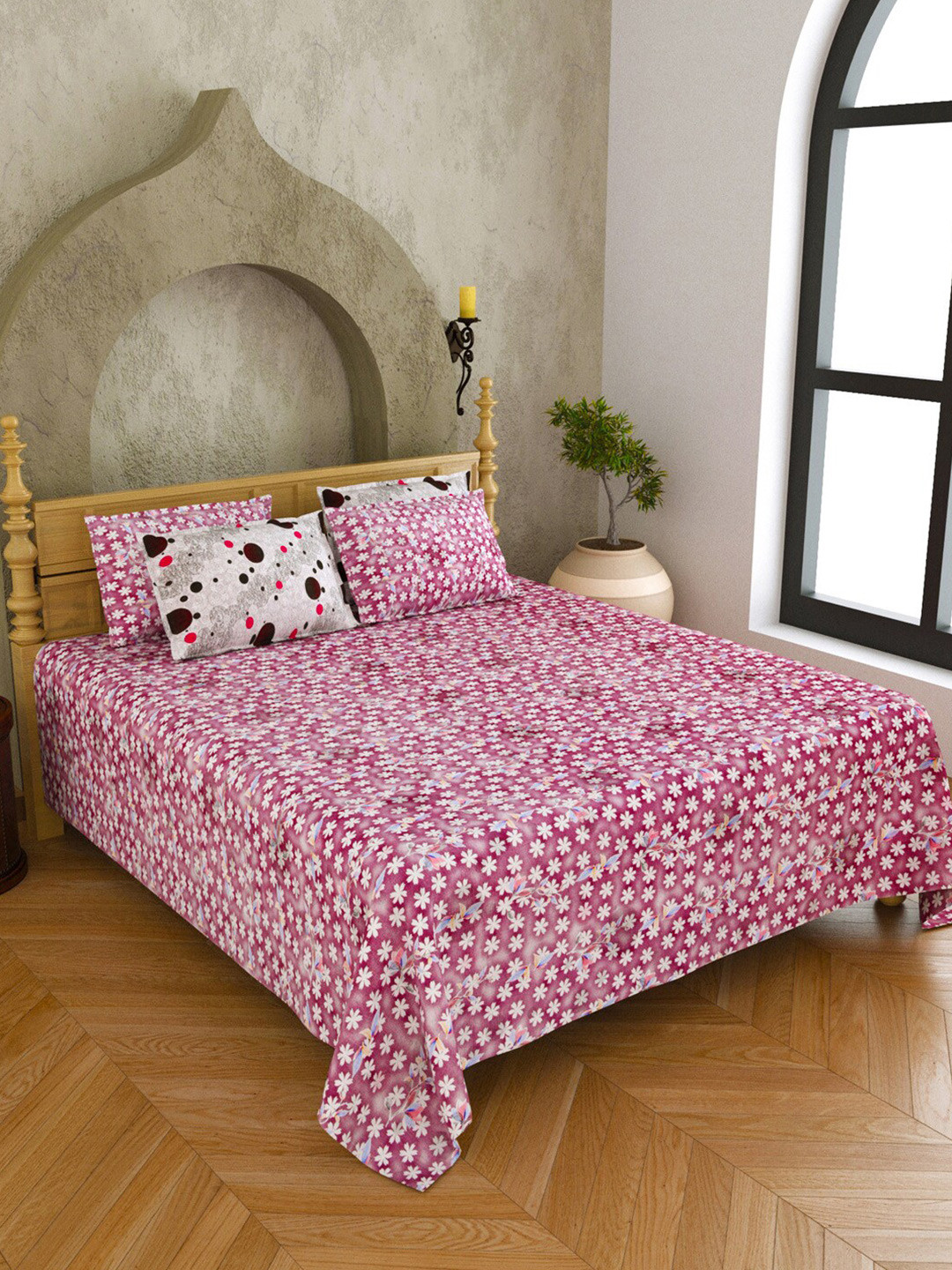 

JAIPUR FABRIC Pink & White Floral Cotton 300 TC King Bedsheet With 4 Pillow Covers