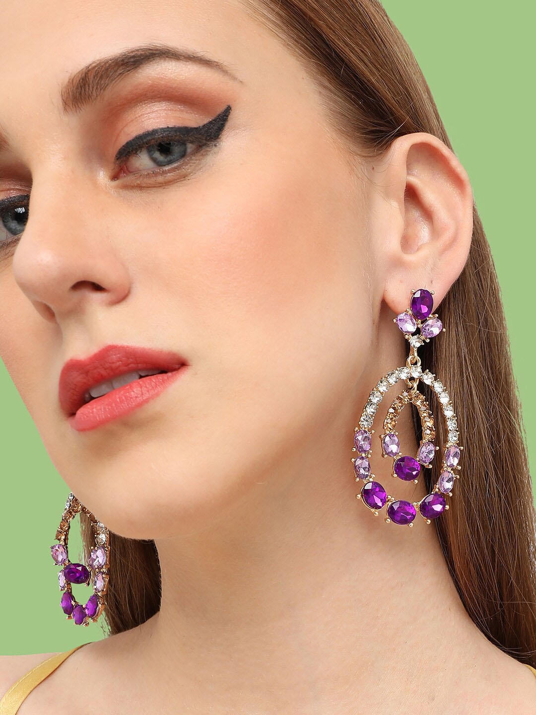 

SOHI Gold-Plated Contemporary Drop Earrings