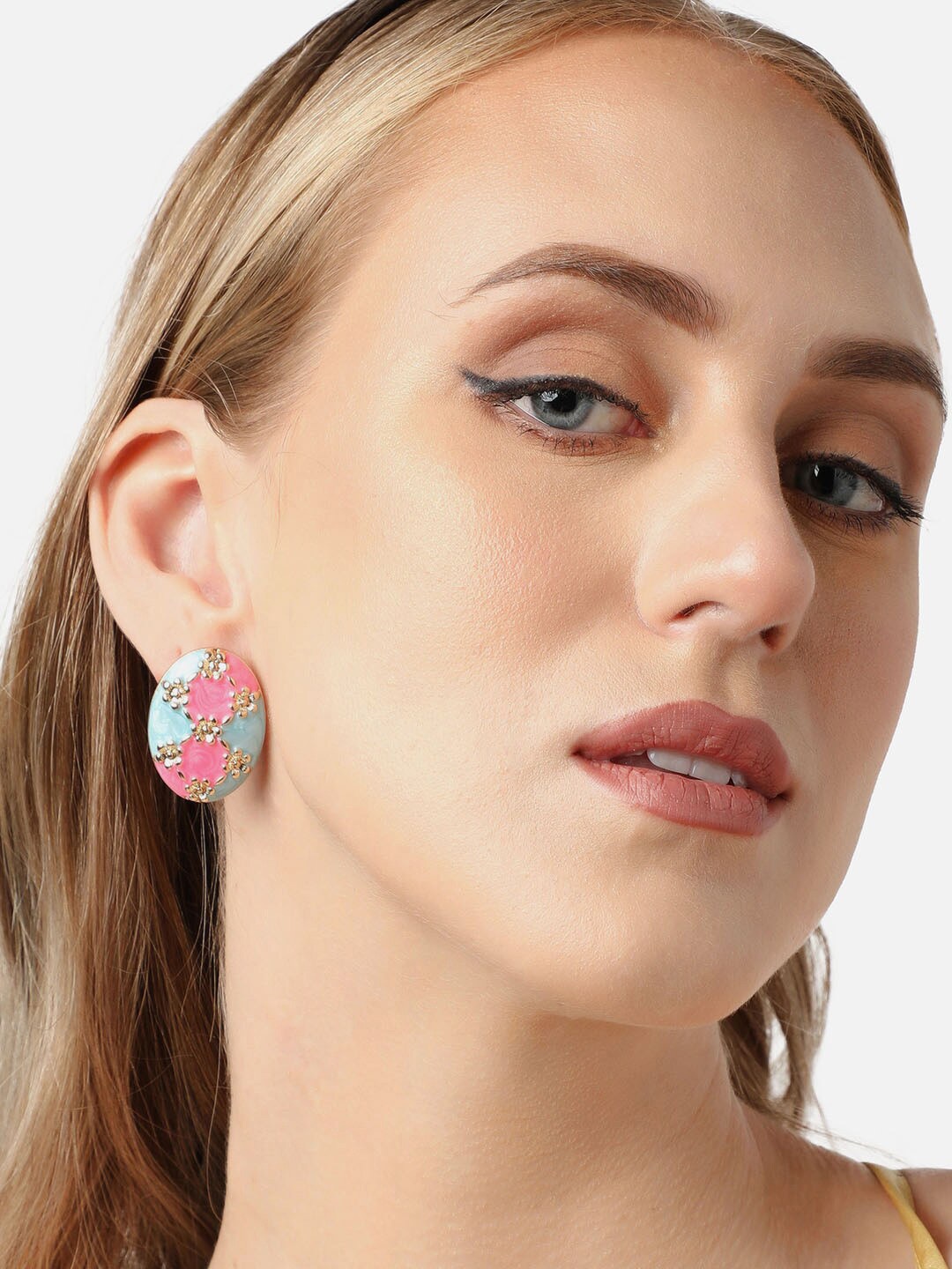 

SOHI Gold-Plated Circular Studs Earrings