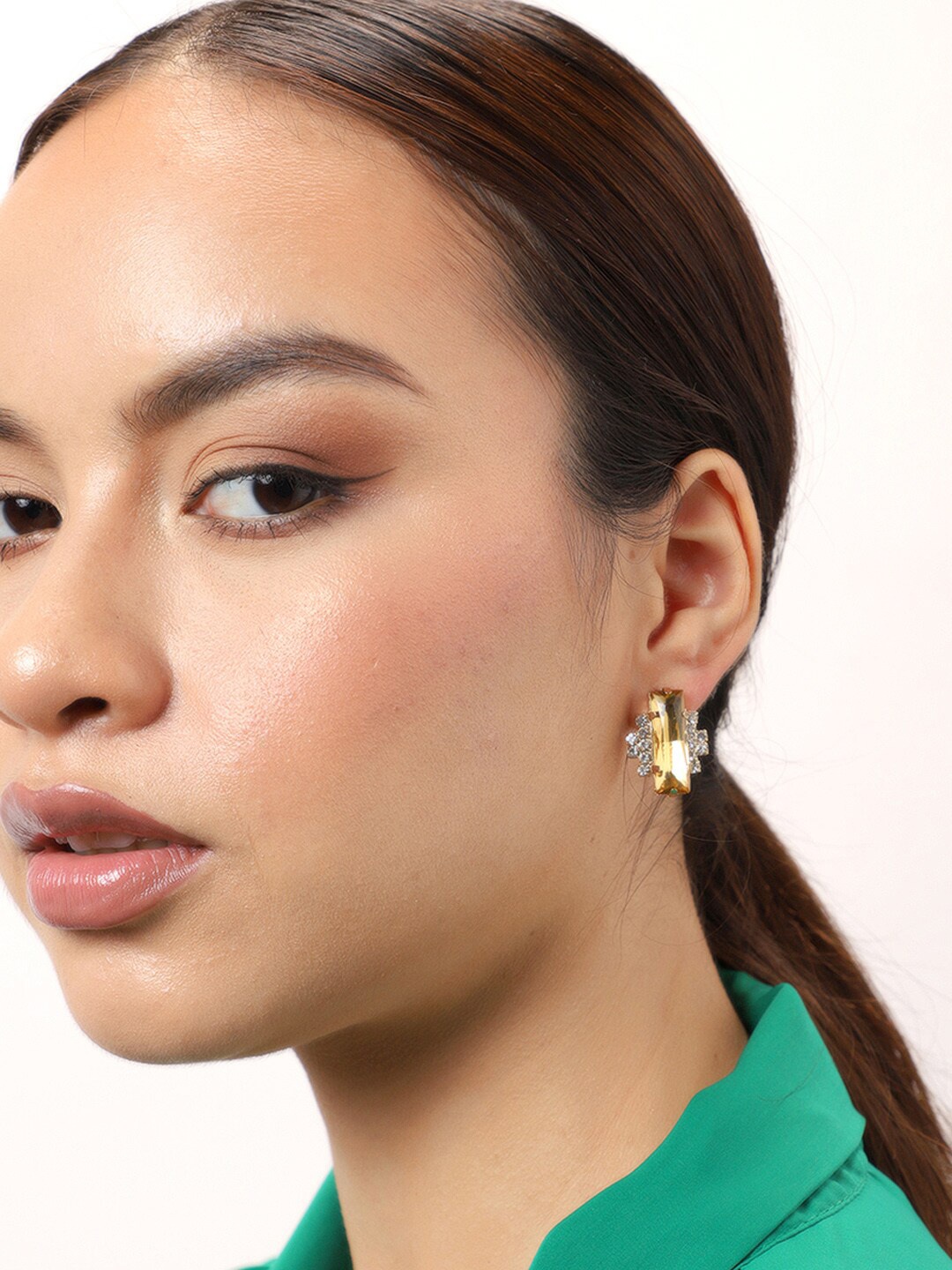 

SOHI Gold-Plated Contemporary Studs Earrings