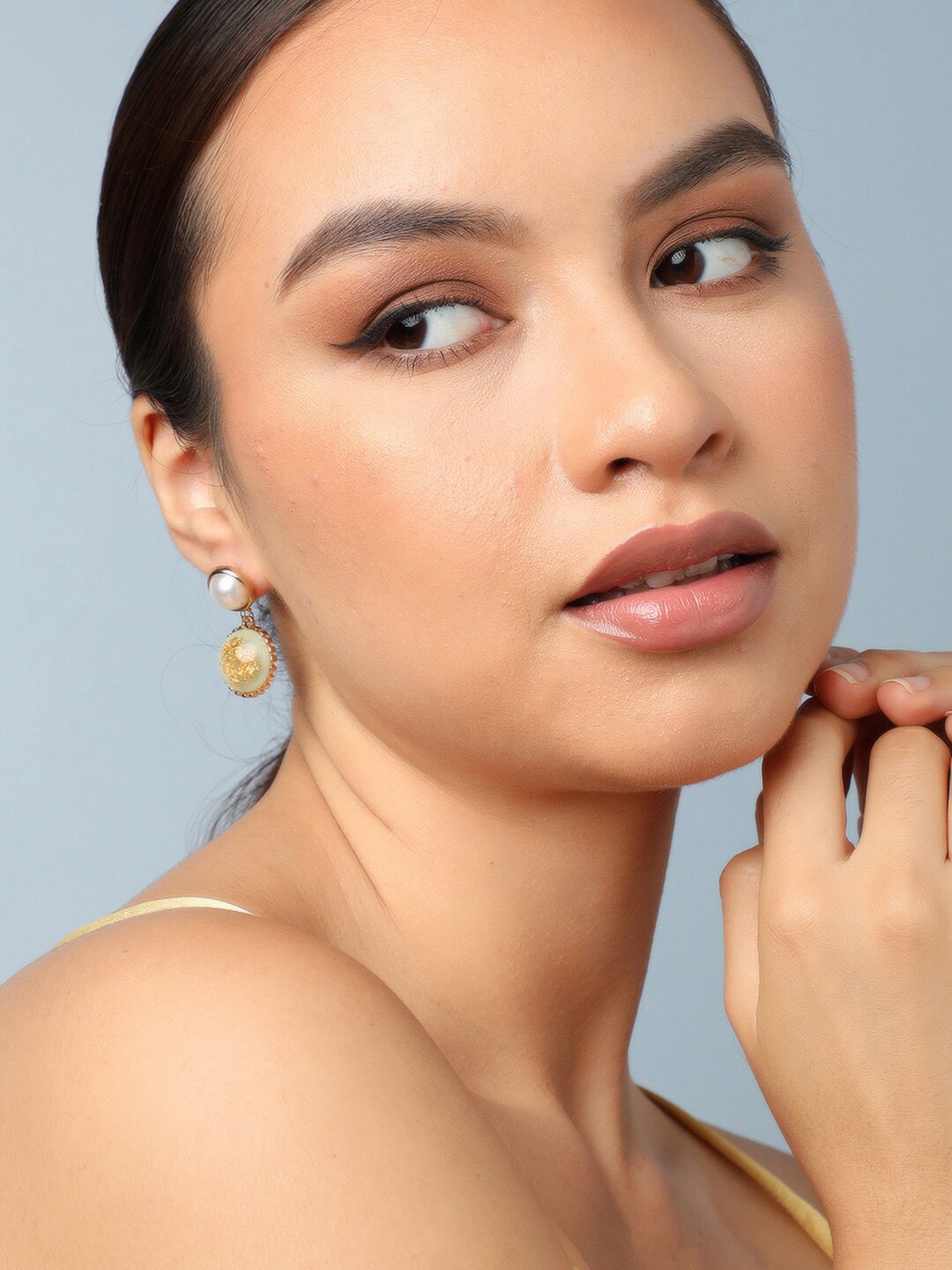 

SOHI Gold-Plated Circular Drop Earrings