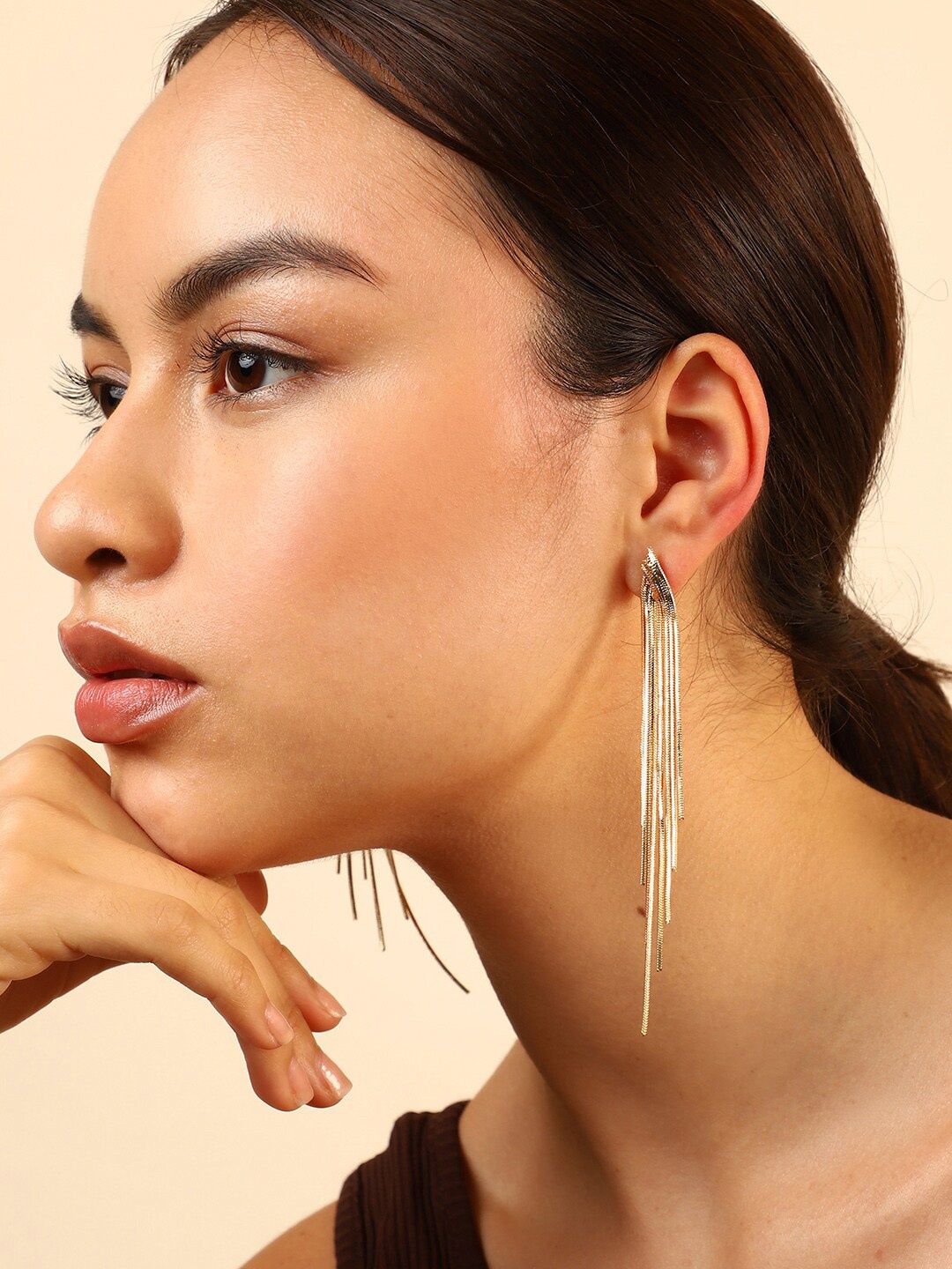 

SOHI Gold-Plated Contemporary Tasselled Drop Earrings