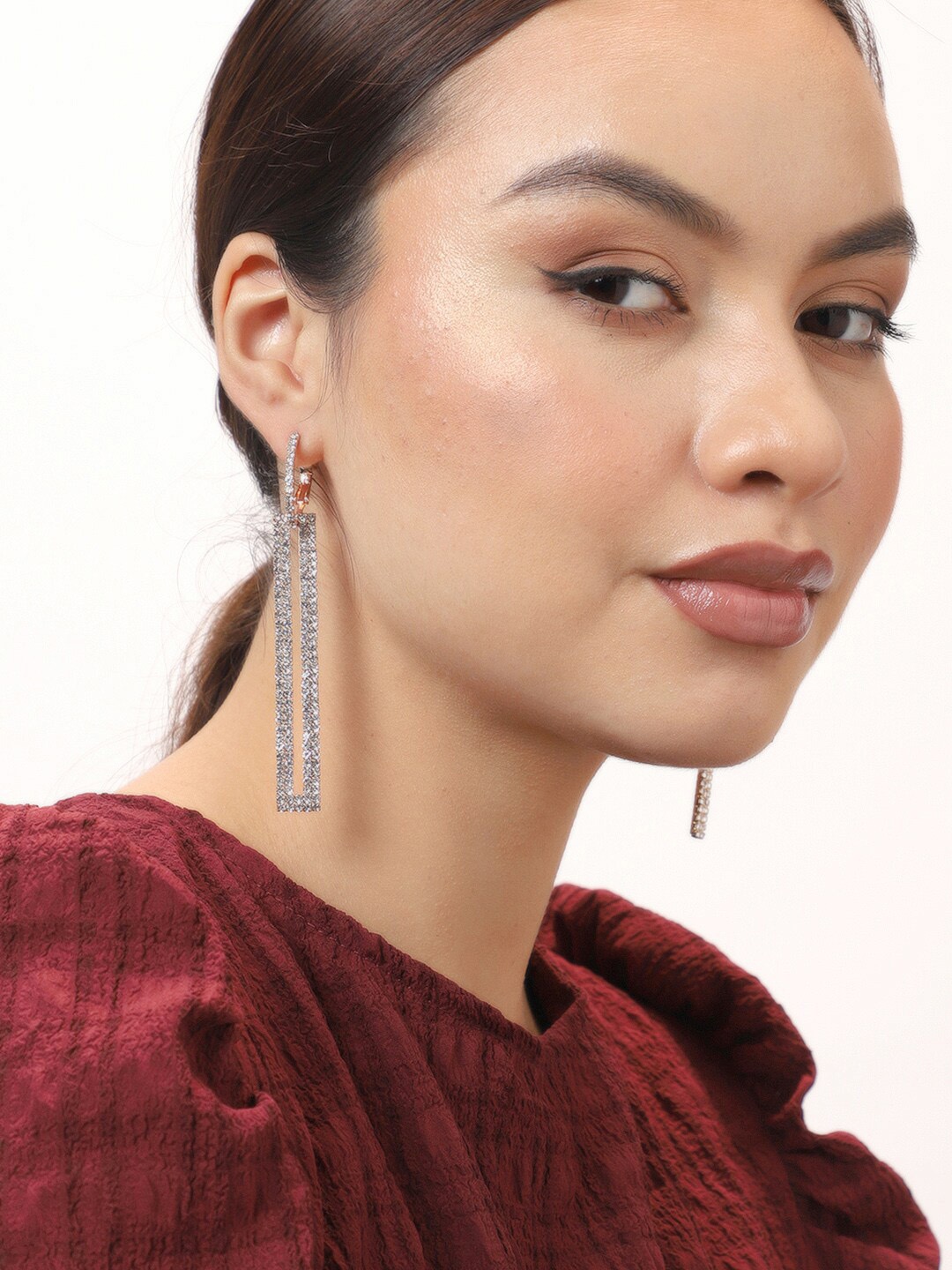 

SOHI Gold-Plated Contemporary Drop Earrings