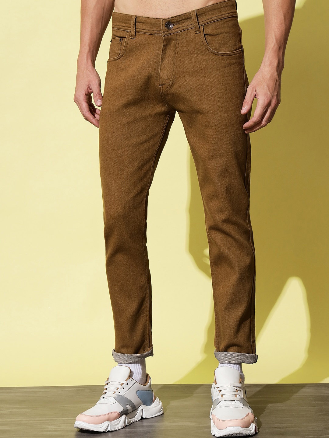 

UNITED DENIM Men Slim Fit Mid-Rise Stretchable Jeans, Brown