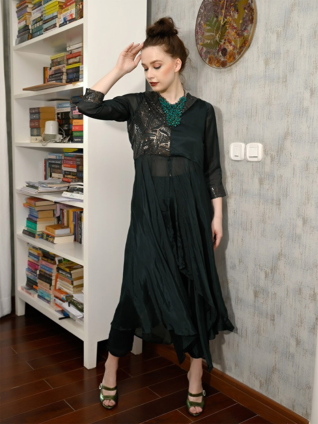 

ODETTE Spread Collar Front Slit High Low Crepe A-Line Kurta, Green