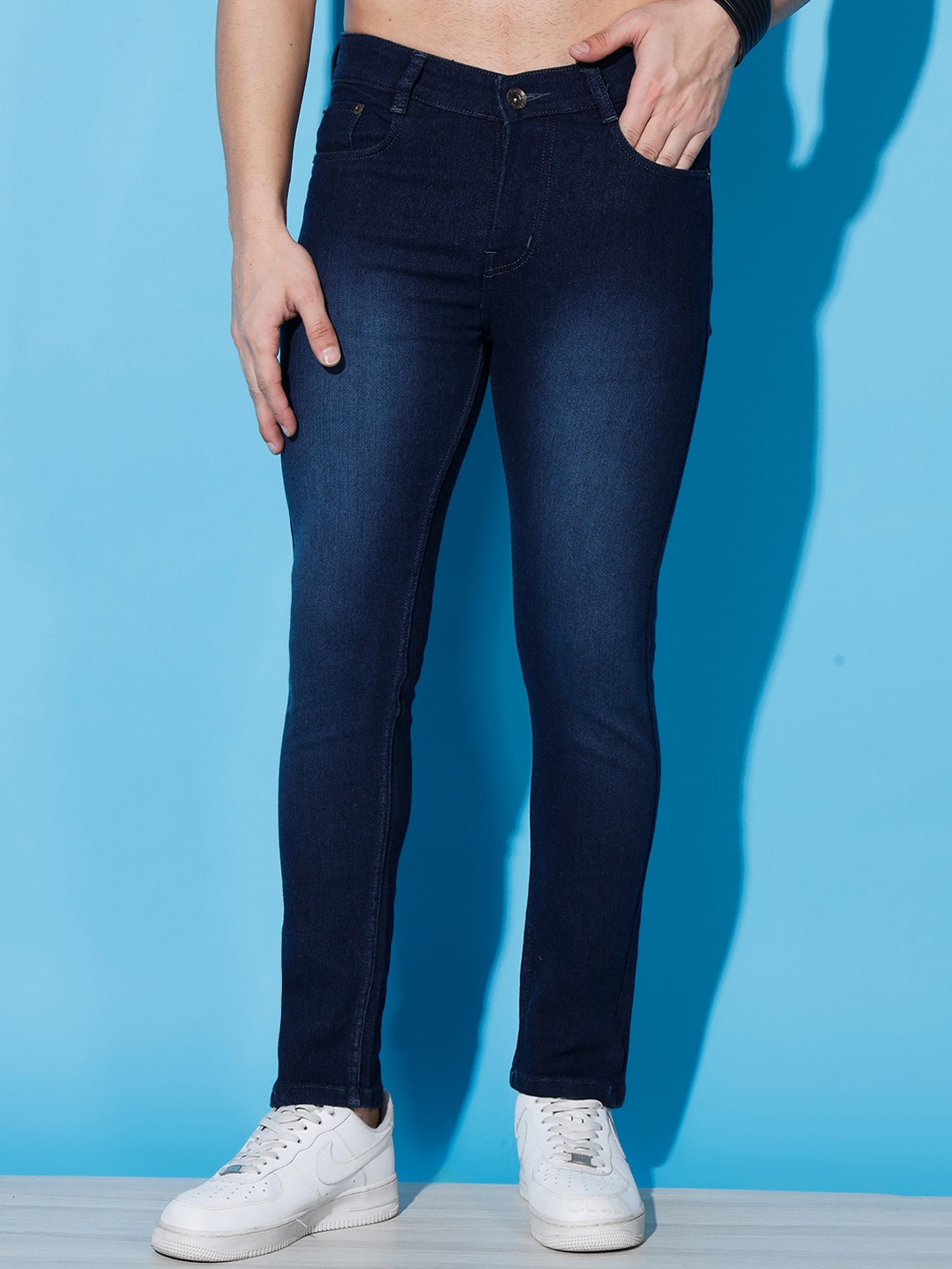 

UNITED DENIM Men Slim Fit Light Fade Stretchable Jeans, Blue