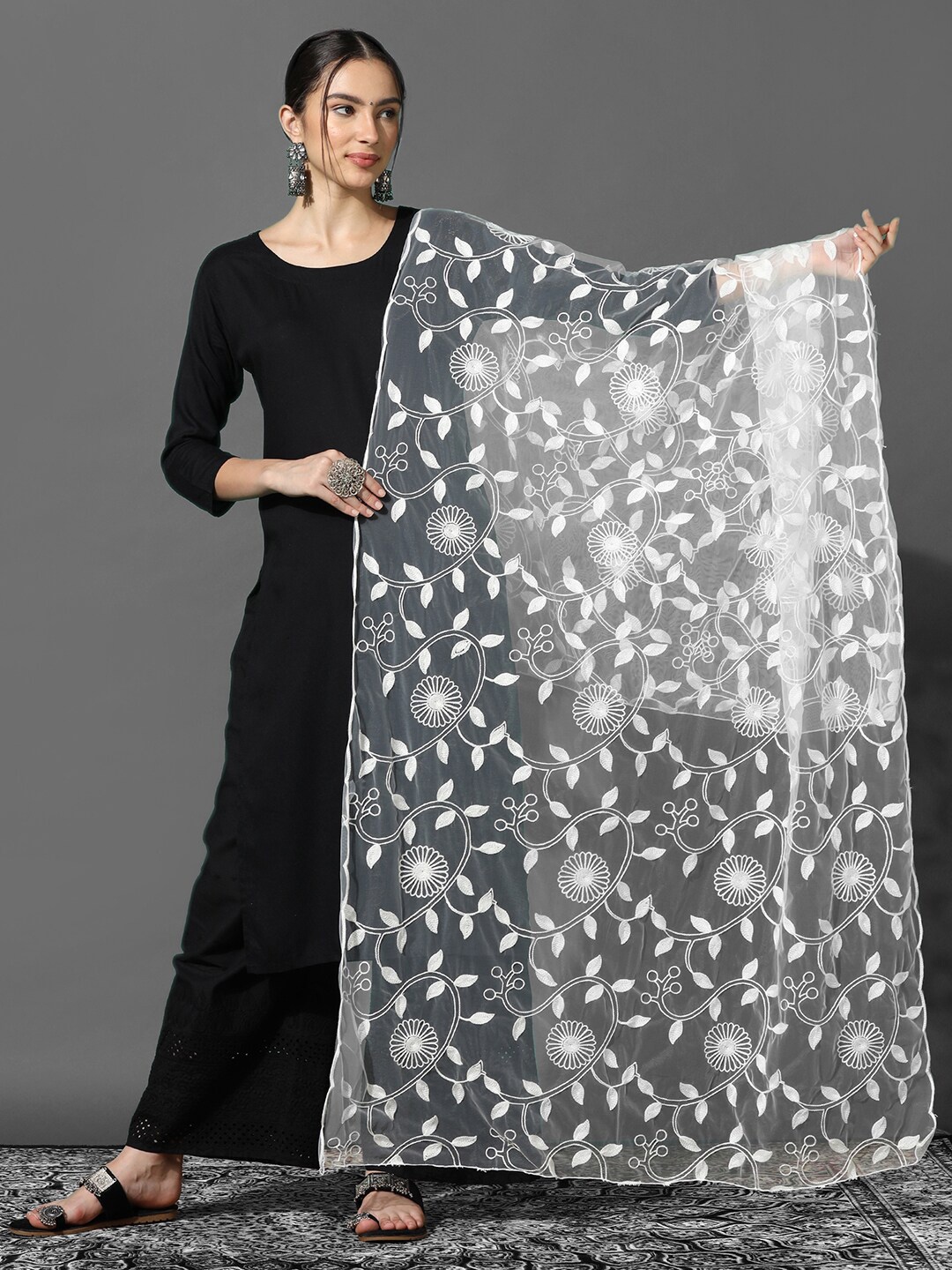

Satrani White Floral Embroidered Dupatta