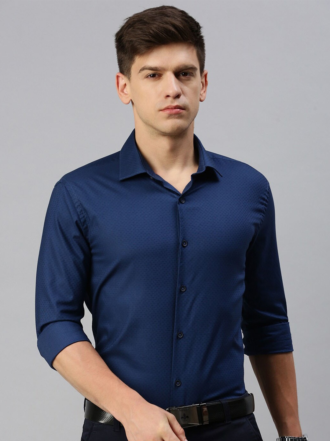 

SHOWOFF Classic Self Design Spread Collar Cotton Formal Shirt, Navy blue