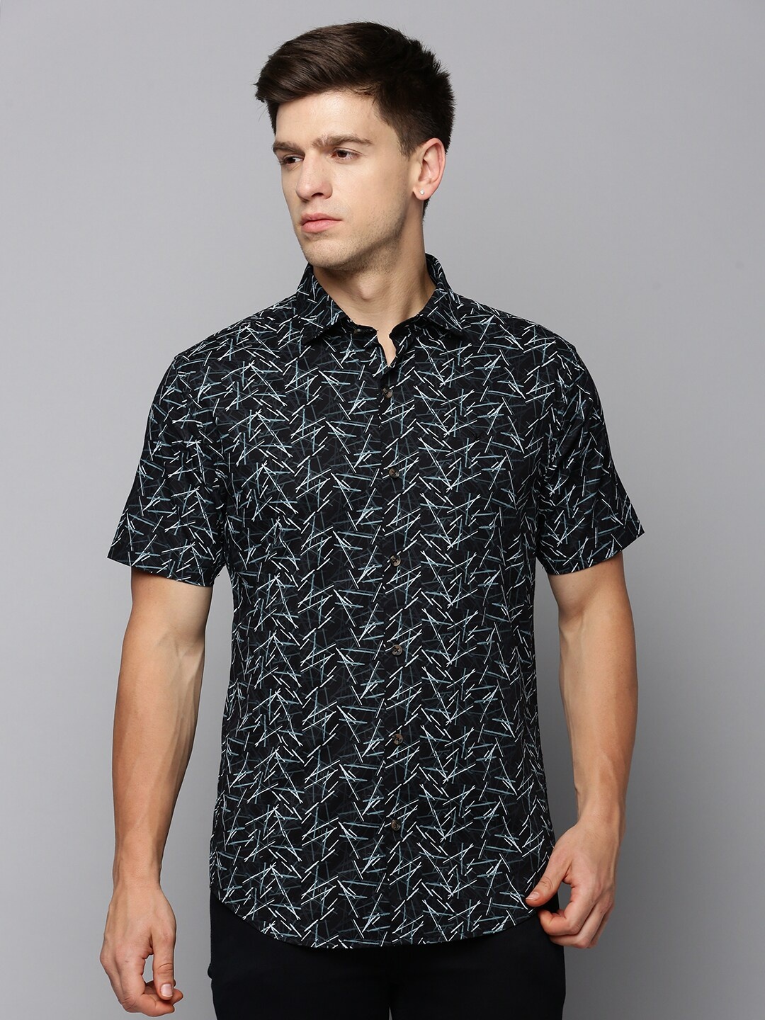 

SHOWOFF Comfort Abstract Printed Cotton Casual Shirt, Black