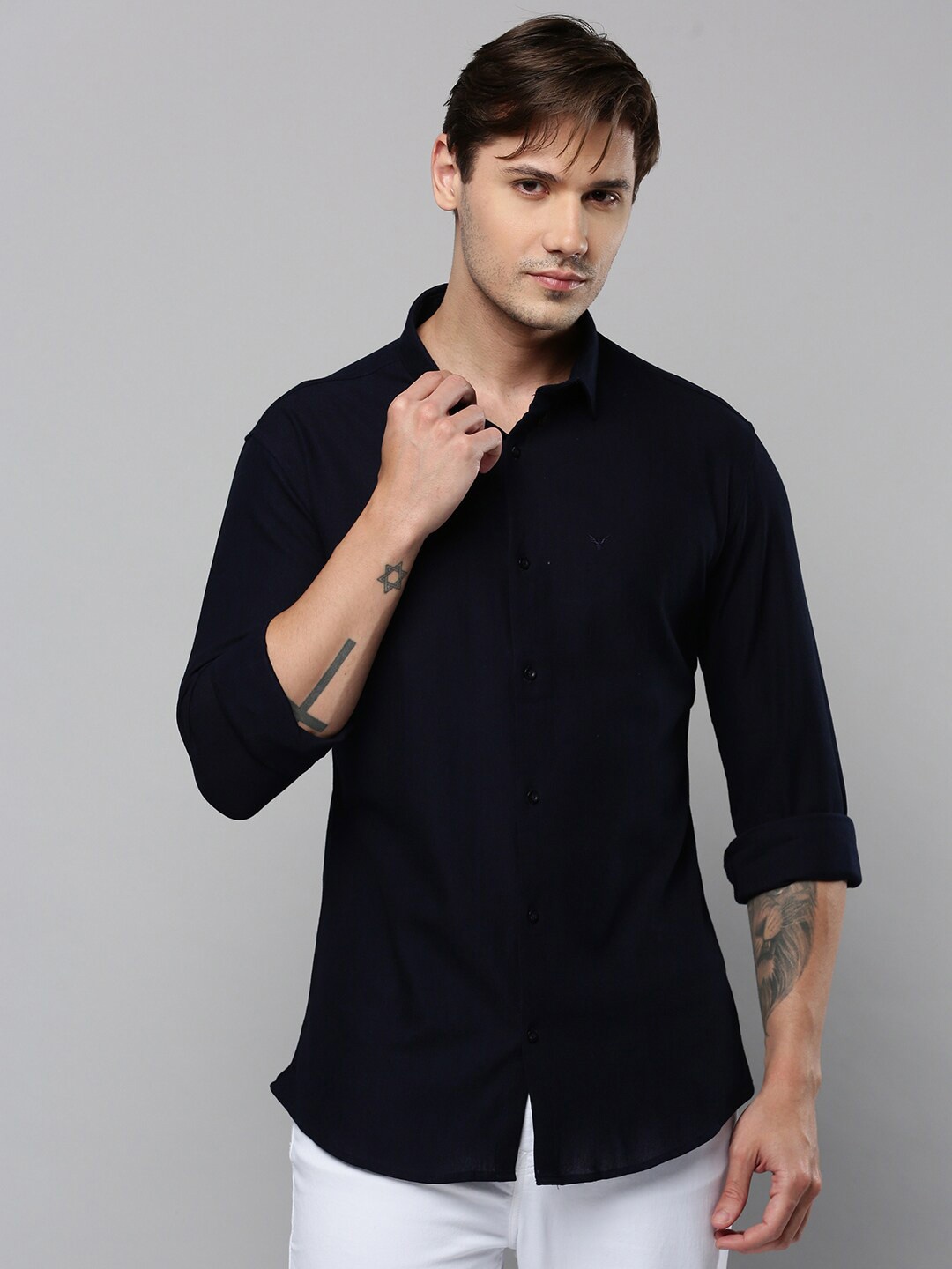 

SHOWOFF Spread Collar Long Sleeves Comfort Cotton Casual Shirt, Navy blue