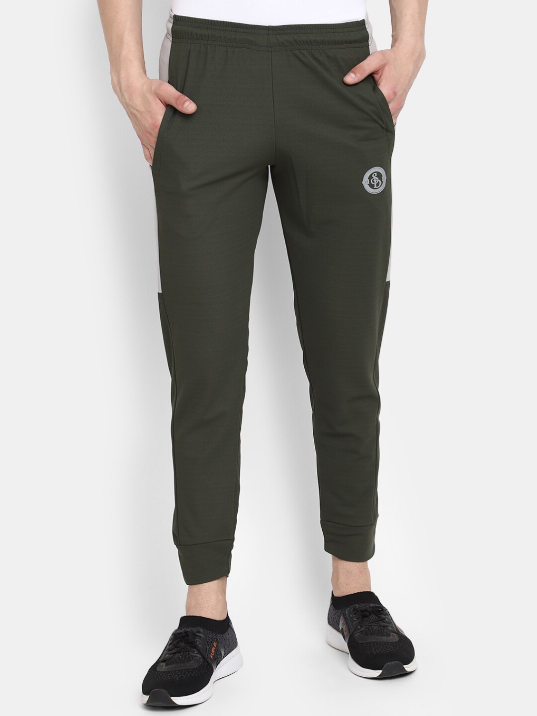 

V-Mart Men Mis Rise Joggers, Green