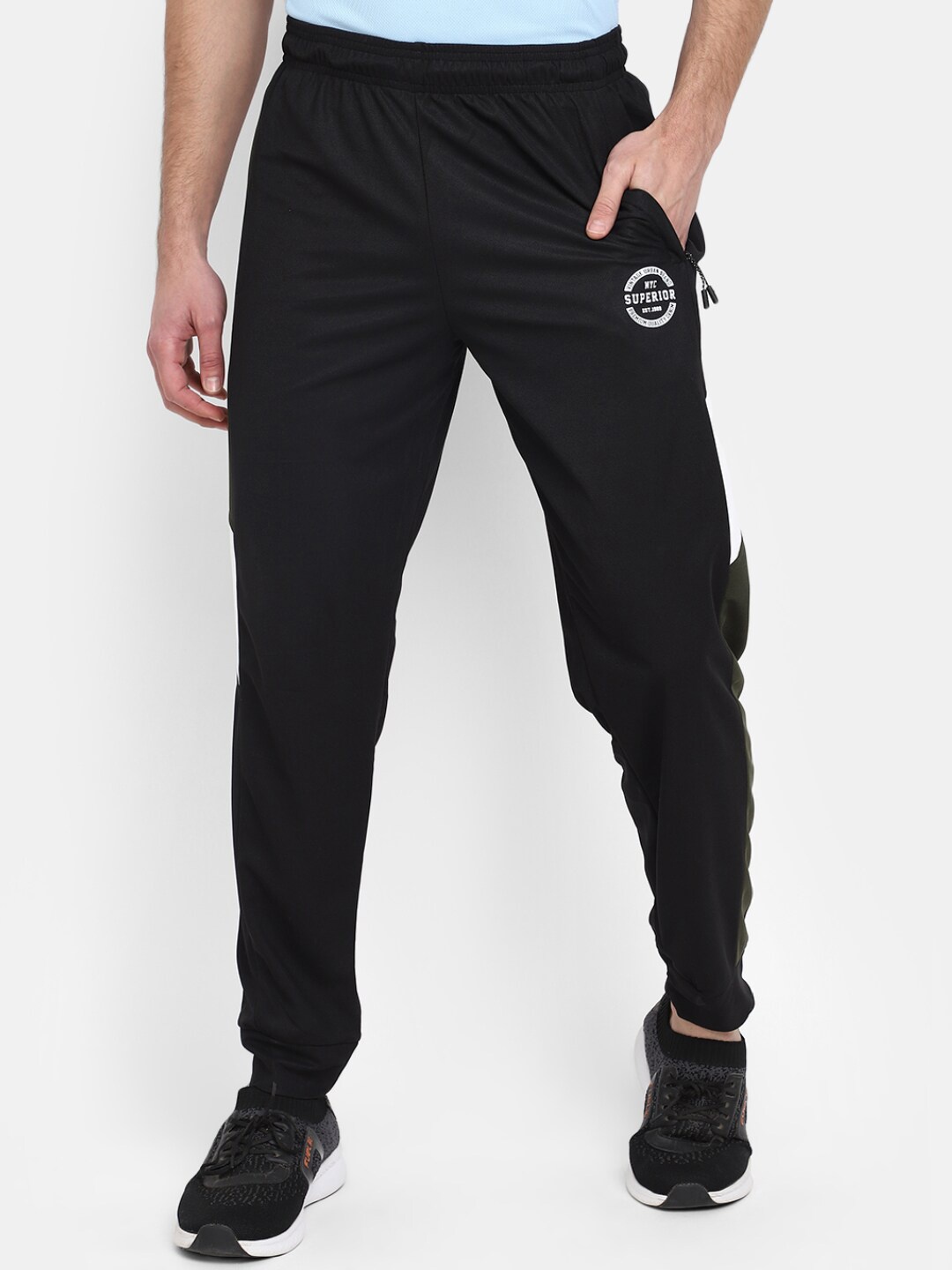 

V-Mart Men Regular Fit Mid-Rise Joggers, Black