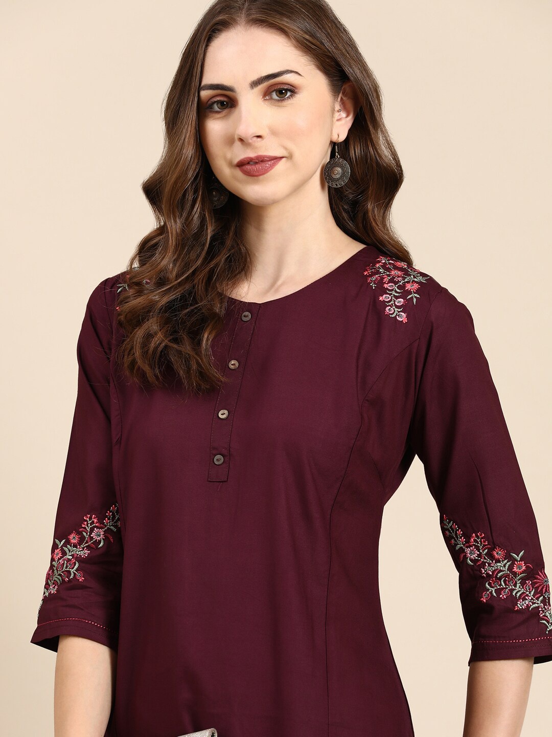 

SHOWOFF Floral Embroidered Straight Kurta, Burgundy