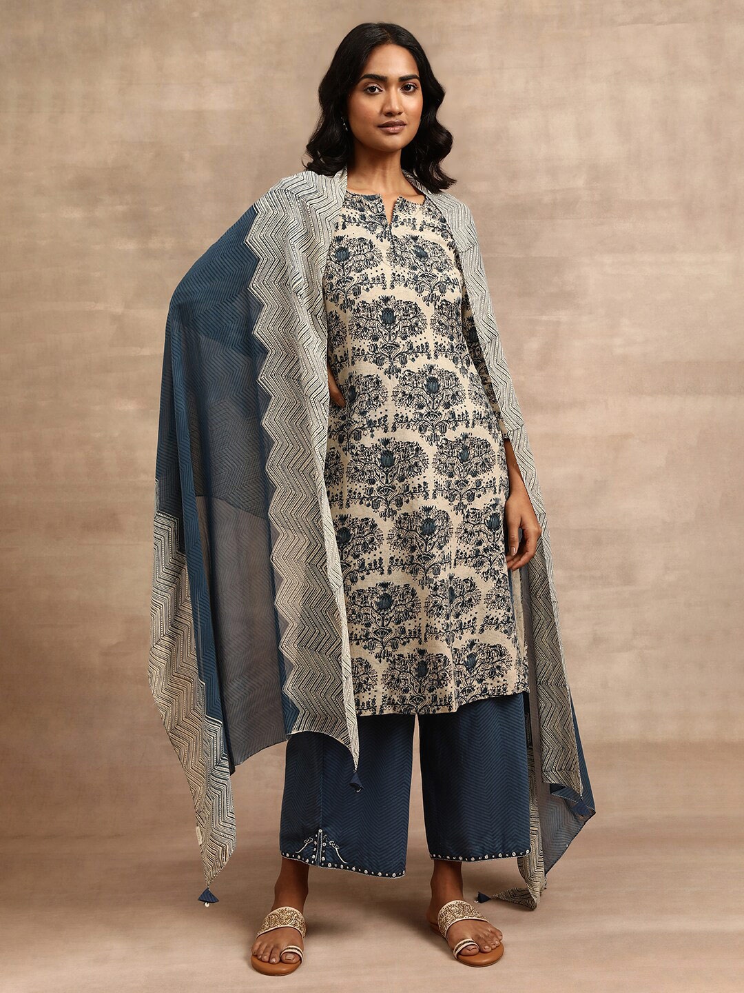 

W The Folksong Collection Geometric Printed Dupatta With Tasselled Border, Blue