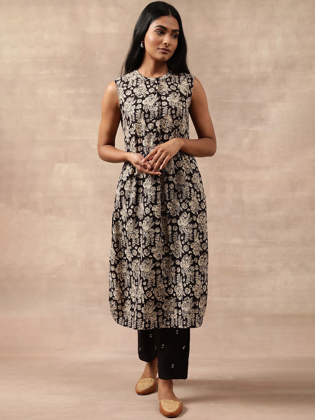 

W The Folksong Collection Floral Printed Band Collar Pure Cotton Kurta, Black