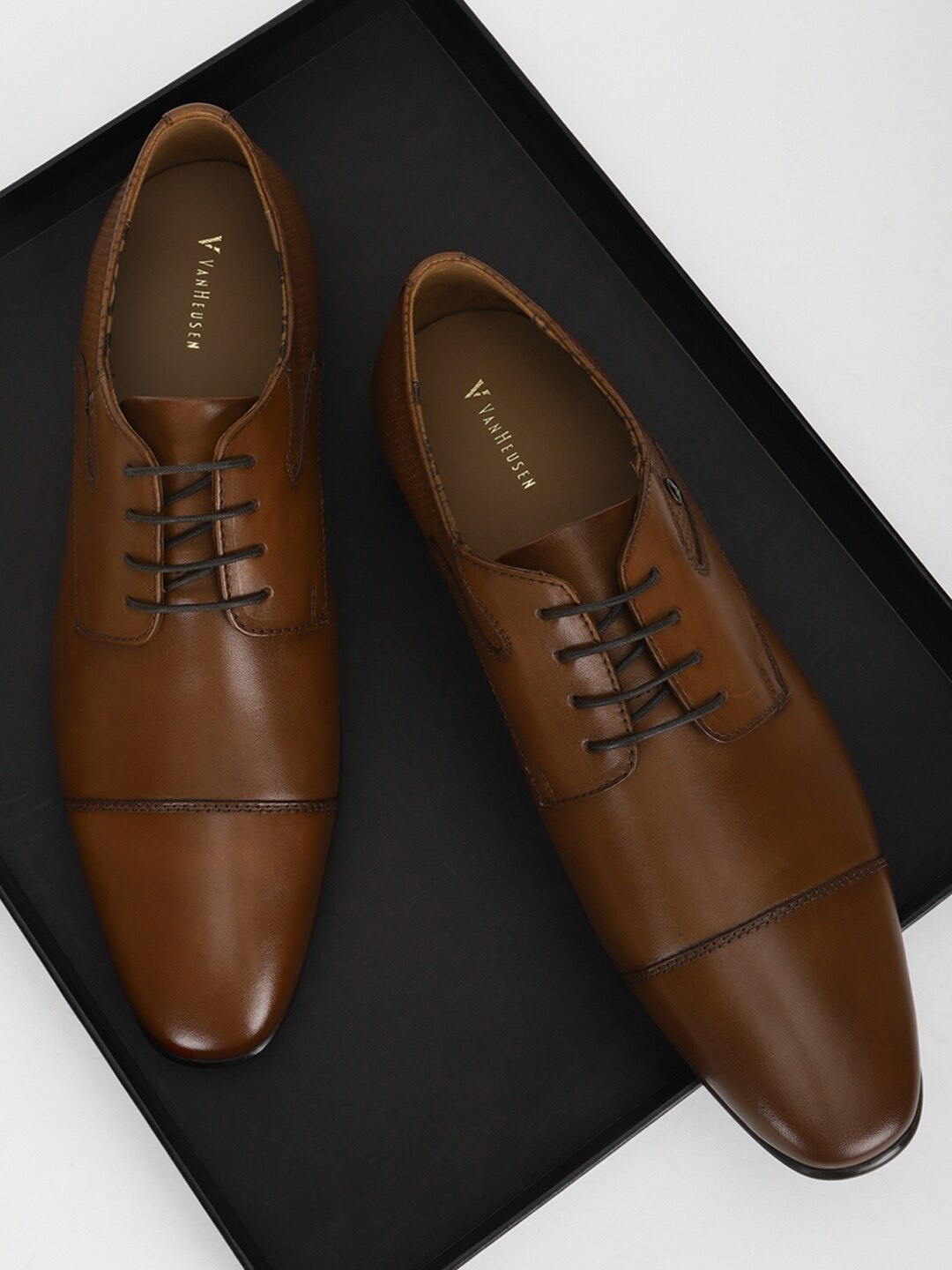 

Van Heusen Men Textured Leather Formal Derbys, Brown