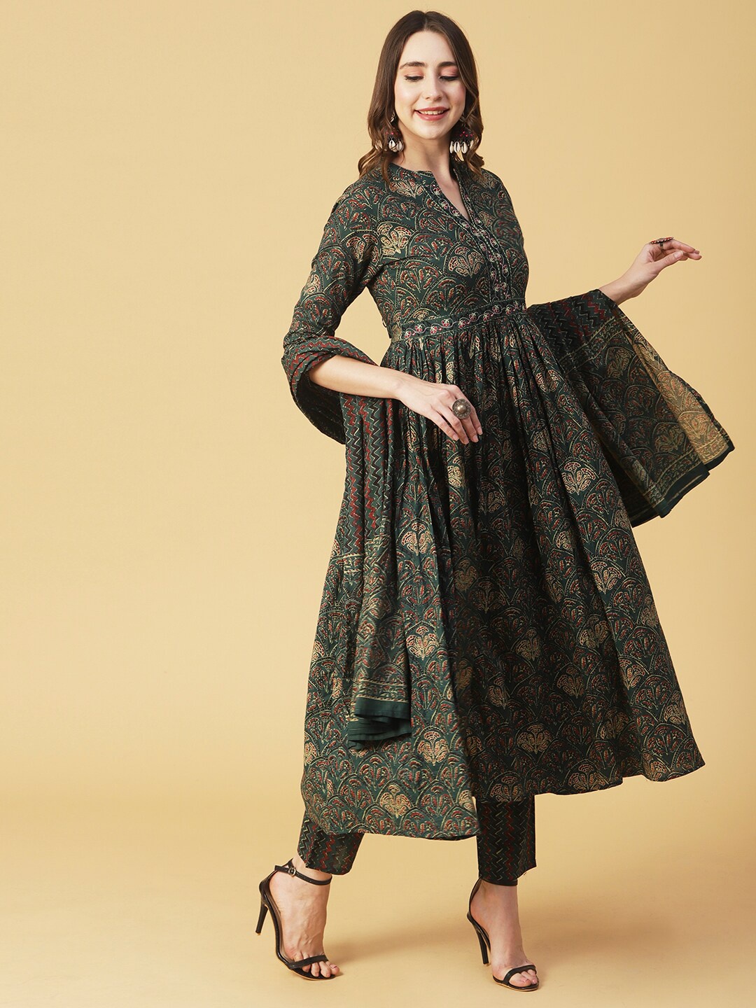 

FASHOR Green Printed Thread Work Anarkali Pure Cotton Kurta with Trousers & Dupatta