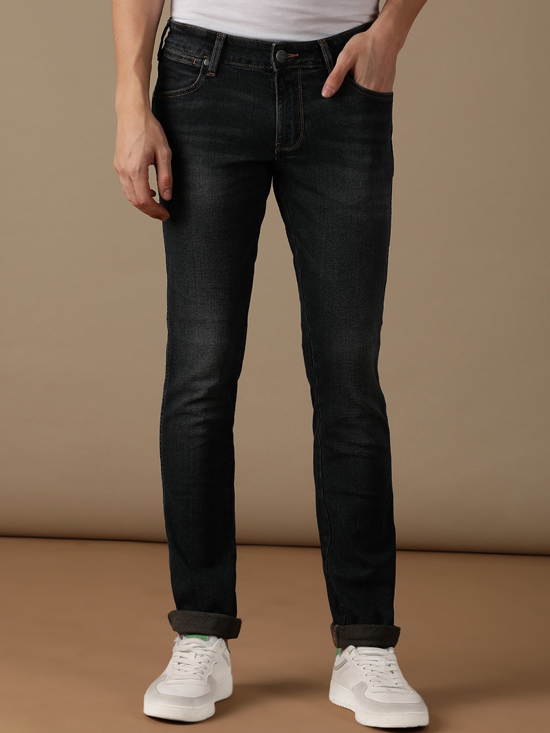 

Wrangler Men Skanders Slim Fit Light Fade Stretchable Cotton Jeans, Blue