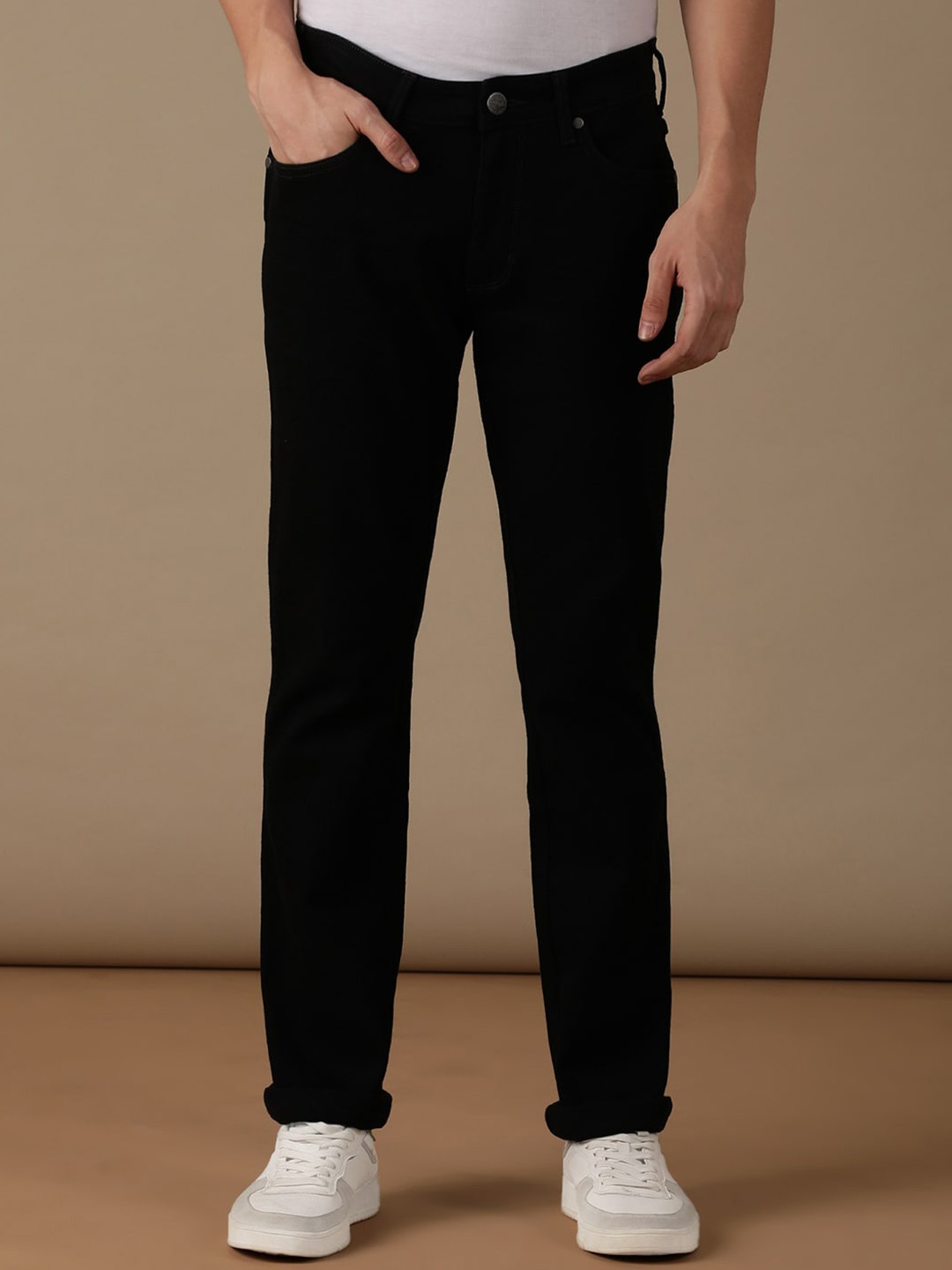 

Wrangler Men Millard Mid Rise Cotton Stretchable Jeans, Black