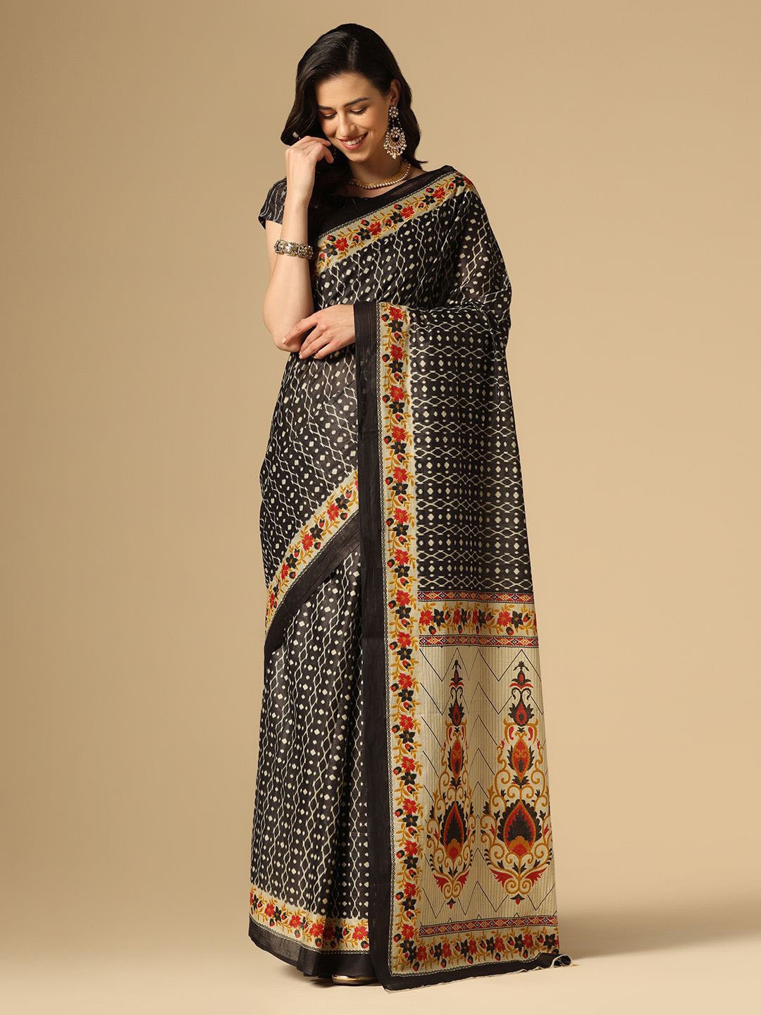 

Mitera Black & Cream-Coloured Ethnic Motifs Printed Cotton Blend Saree