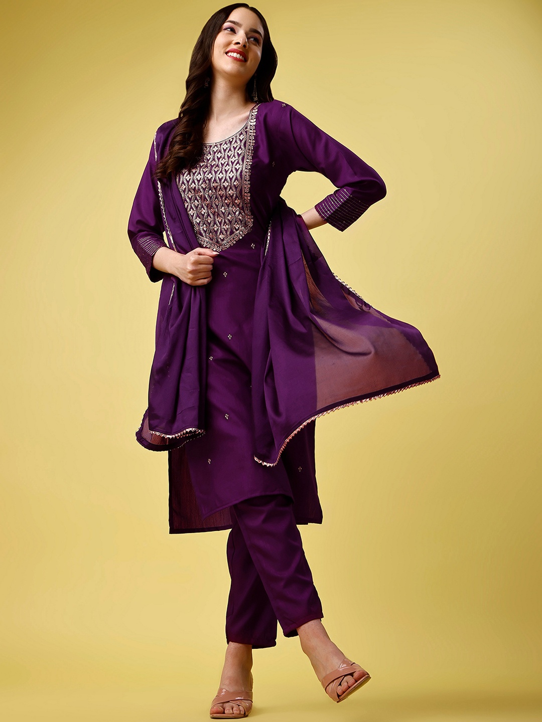 

ASPORA Ethnic Motif Yoke Design Sequinned Kurta With Trousers & Dupatta, Purple