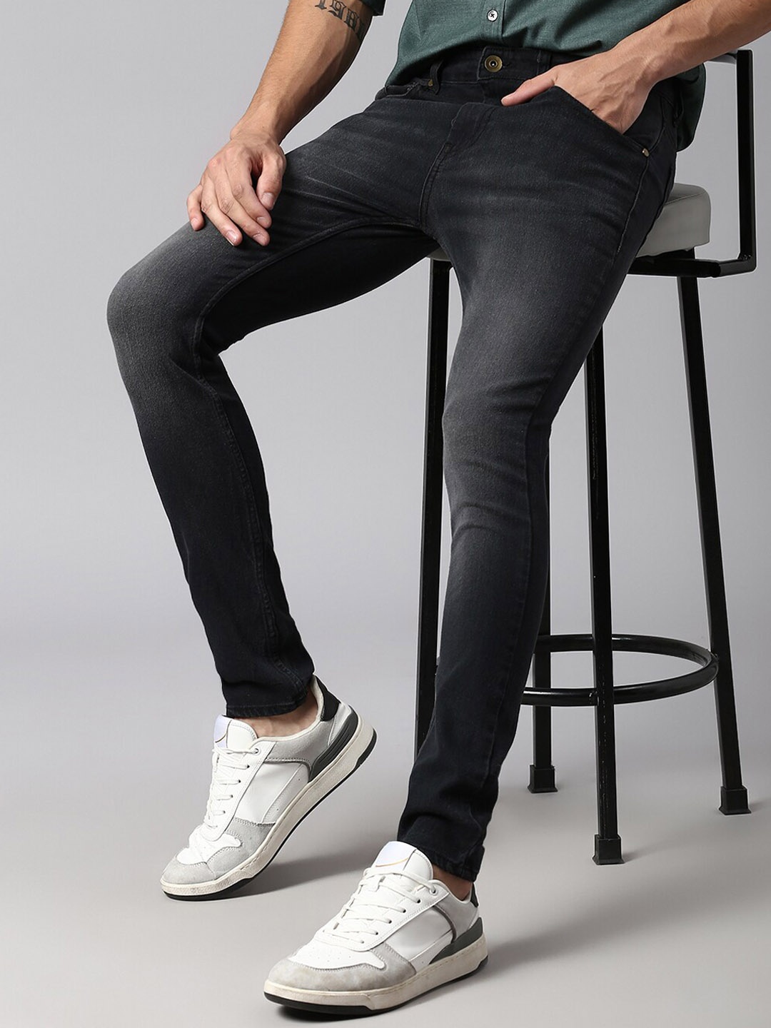 

Dennis Lingo Men Slim Fit Stretchable Light Fade Jeans, Black
