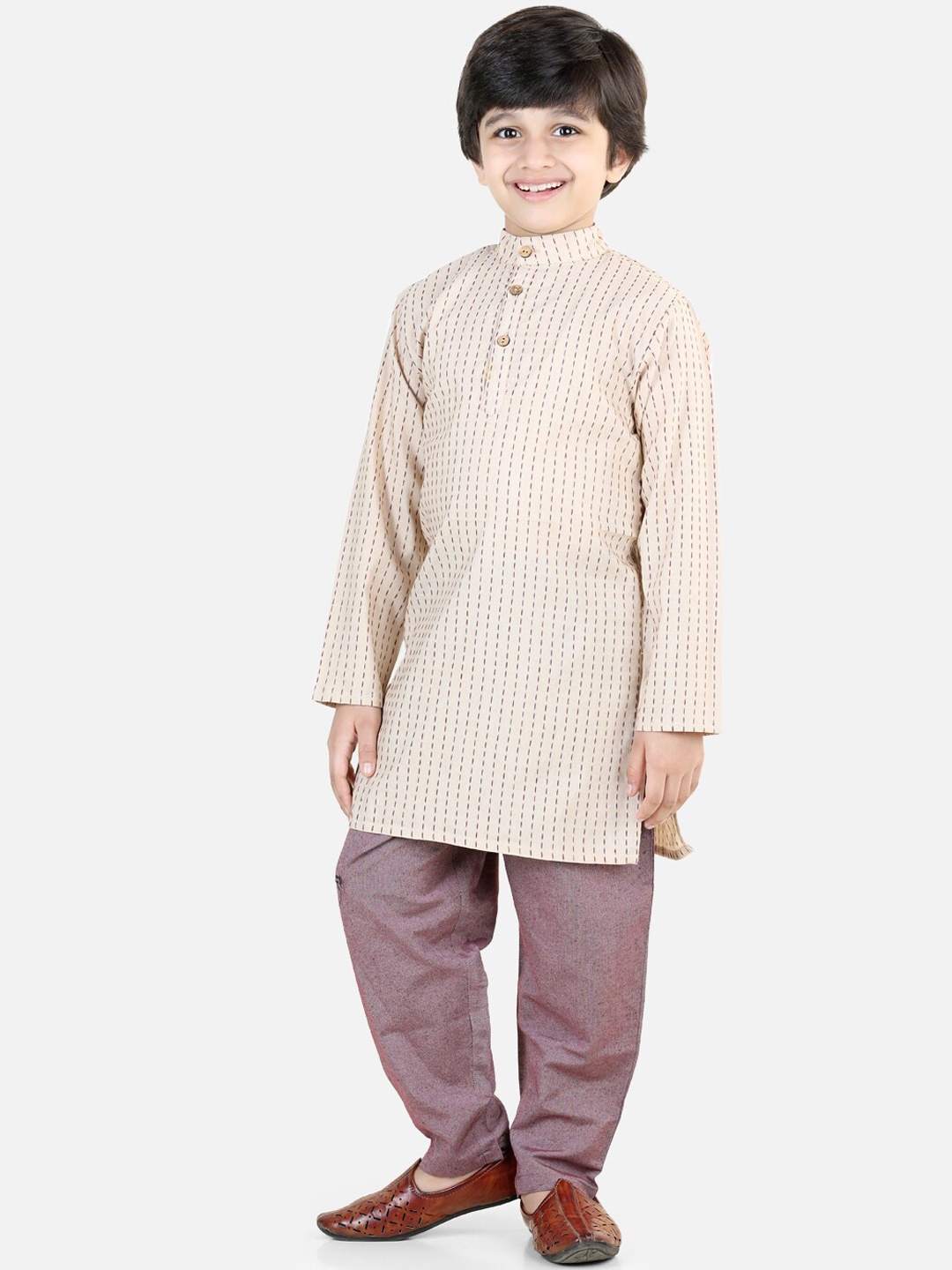 

BownBee Boys Thread Work Pure Cotton Kurta with Pyjamas, Off white