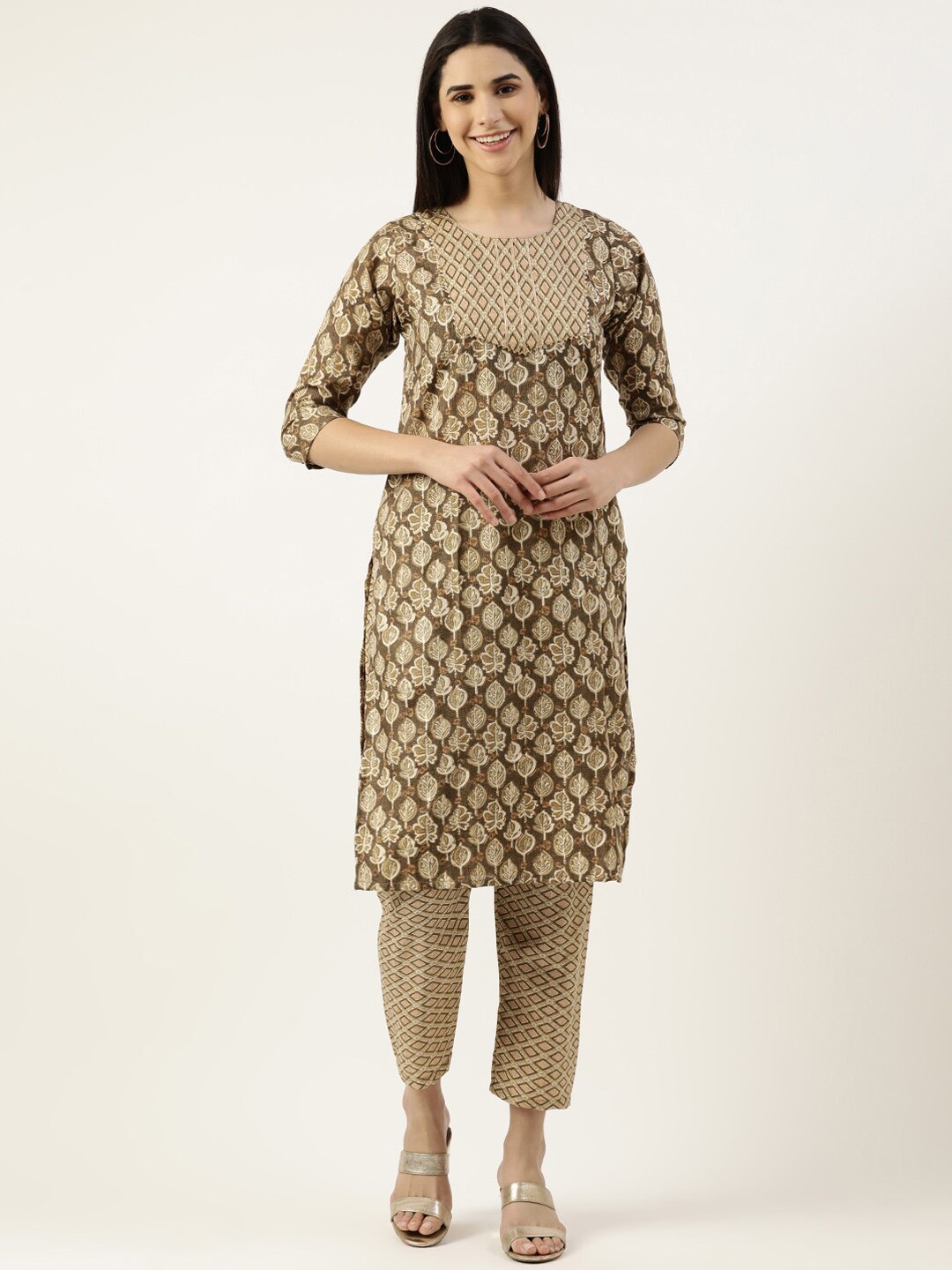 

RACHNA Ethnic Motifs Printed Regular Kurta With Trousers, Beige