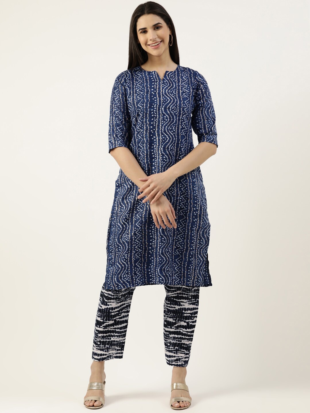 

RACHNA Bandhani Printed Notched Neck Kurta With Trousers, Blue