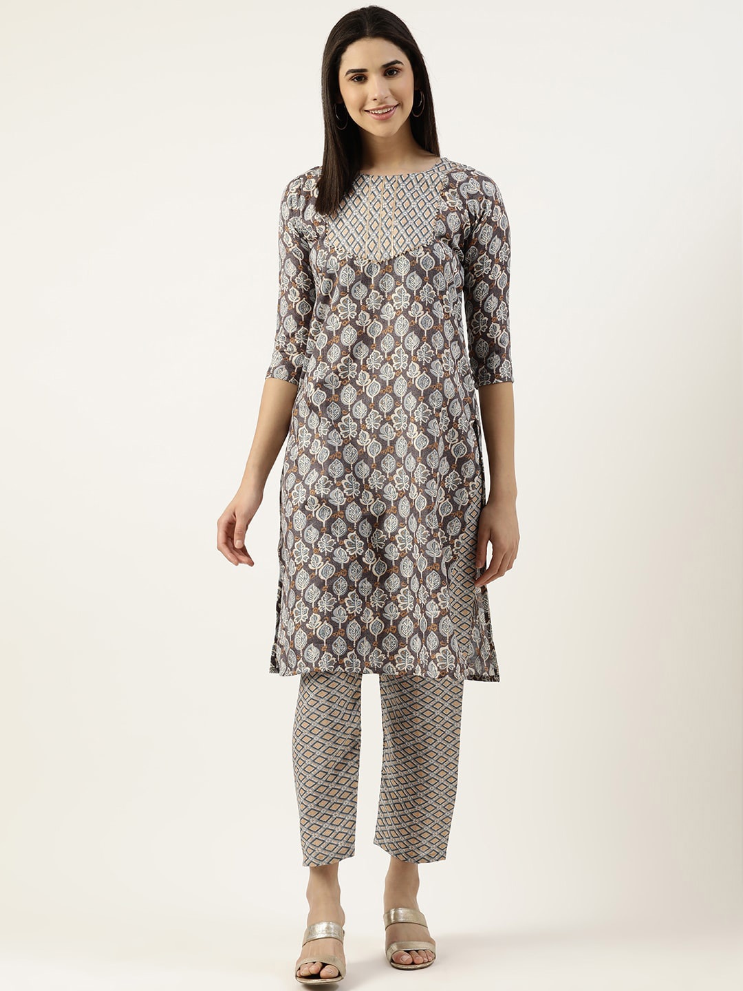 

RACHNA Ethnic Printed Gotta Patti Kurta With Trousers, Brown