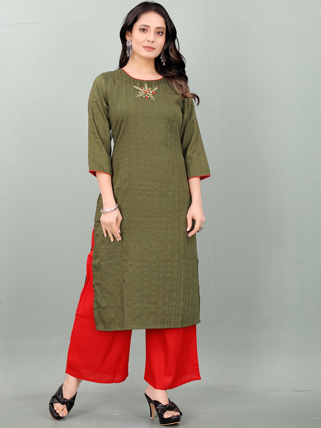 

RACHNA Floral Embroidered Kurta with Palazzos, Olive