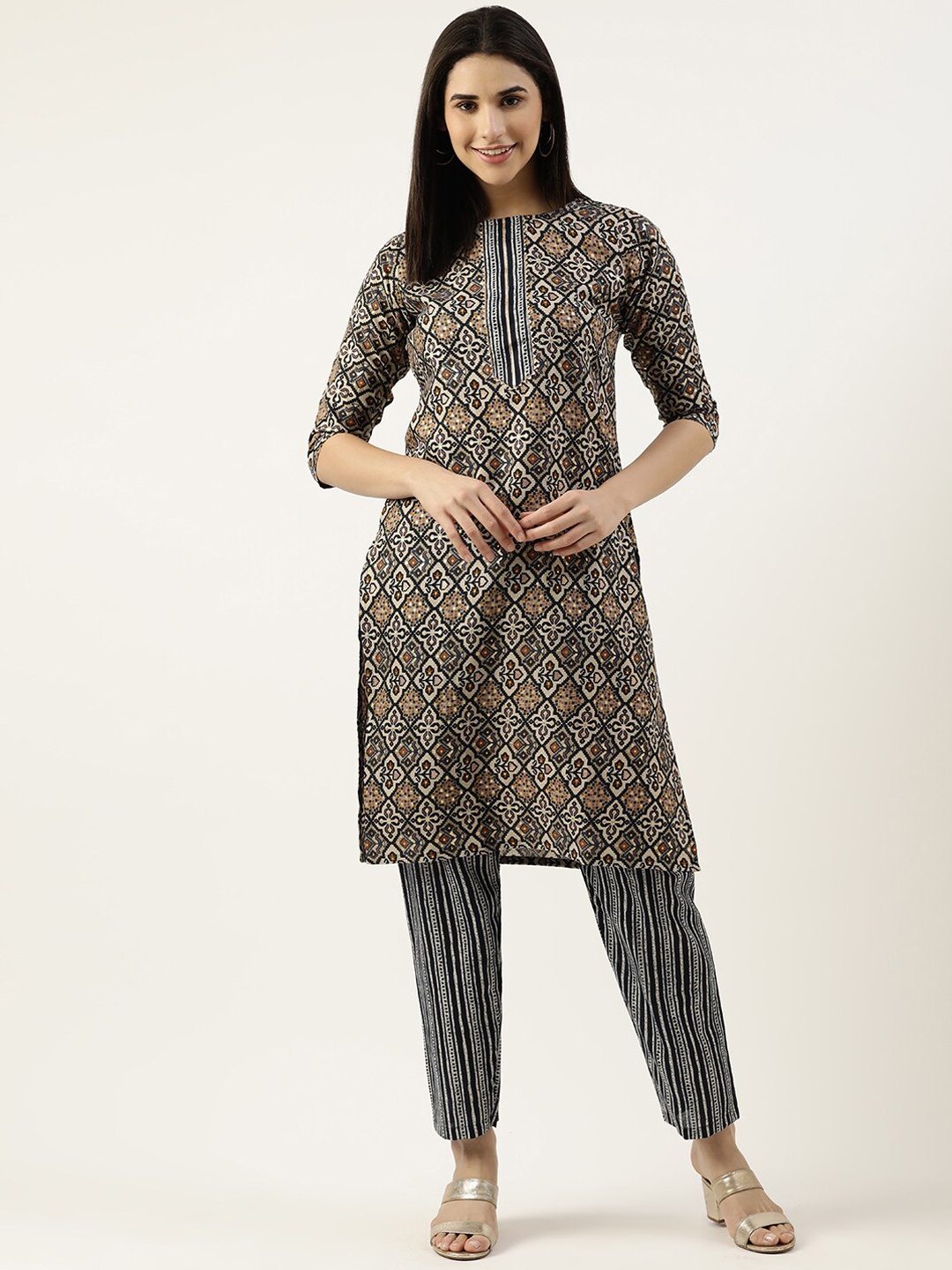 

RACHNA Ethnic Motifs Printed Kurta with Trousers, Navy blue