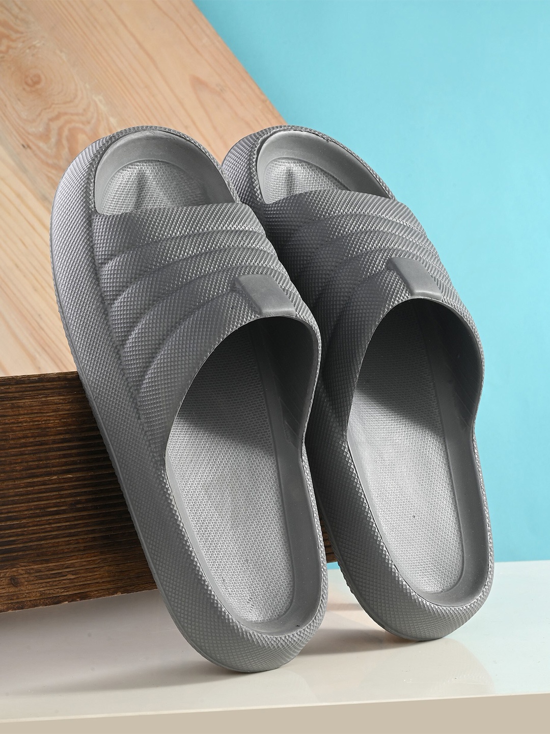 

Mast & Harbour Men Grey Textured Croslite Sliders