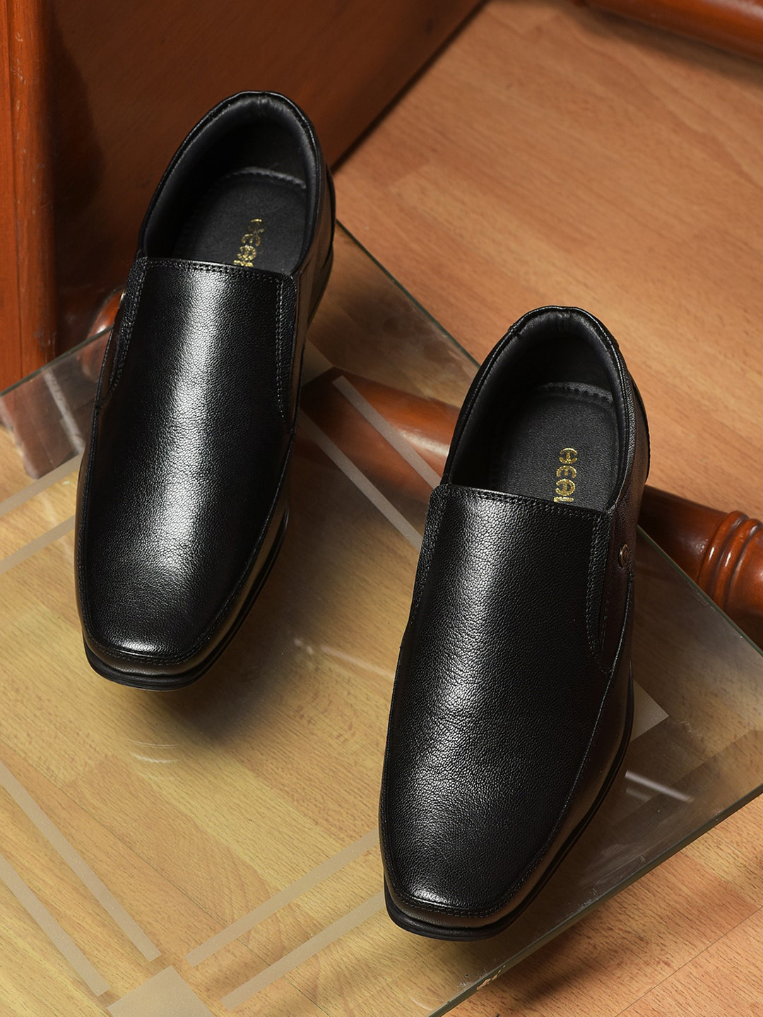 

Liberty Men Textured Leather Formal Slip-On Shoes, Black