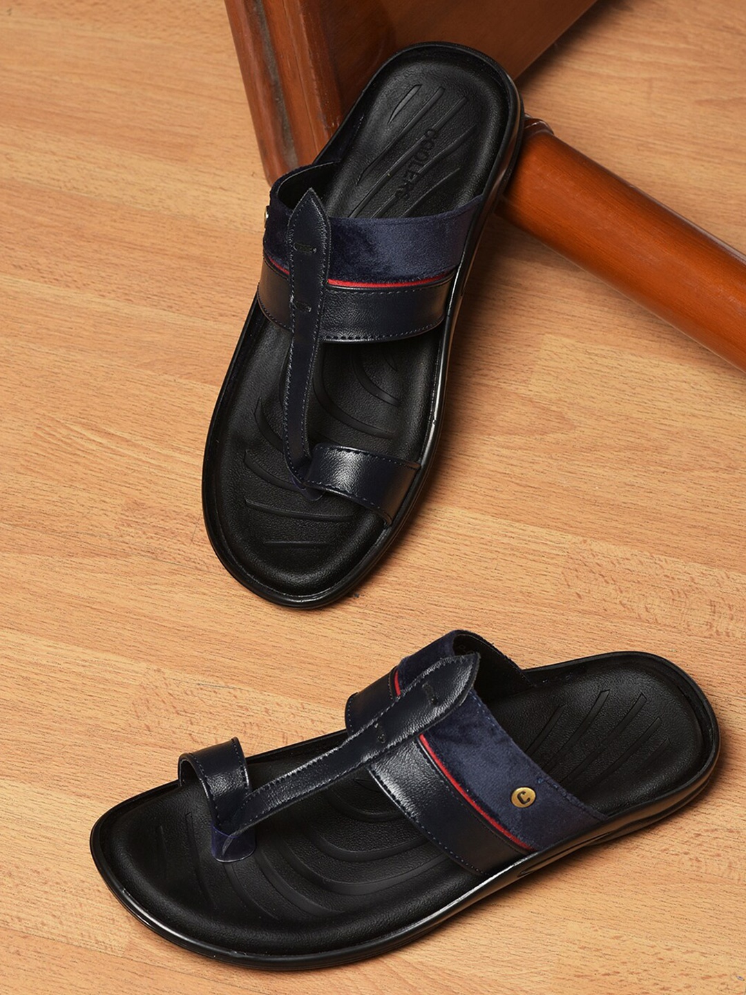

Liberty Men Open One Toe Ethnic Comfort Sandals, Navy blue
