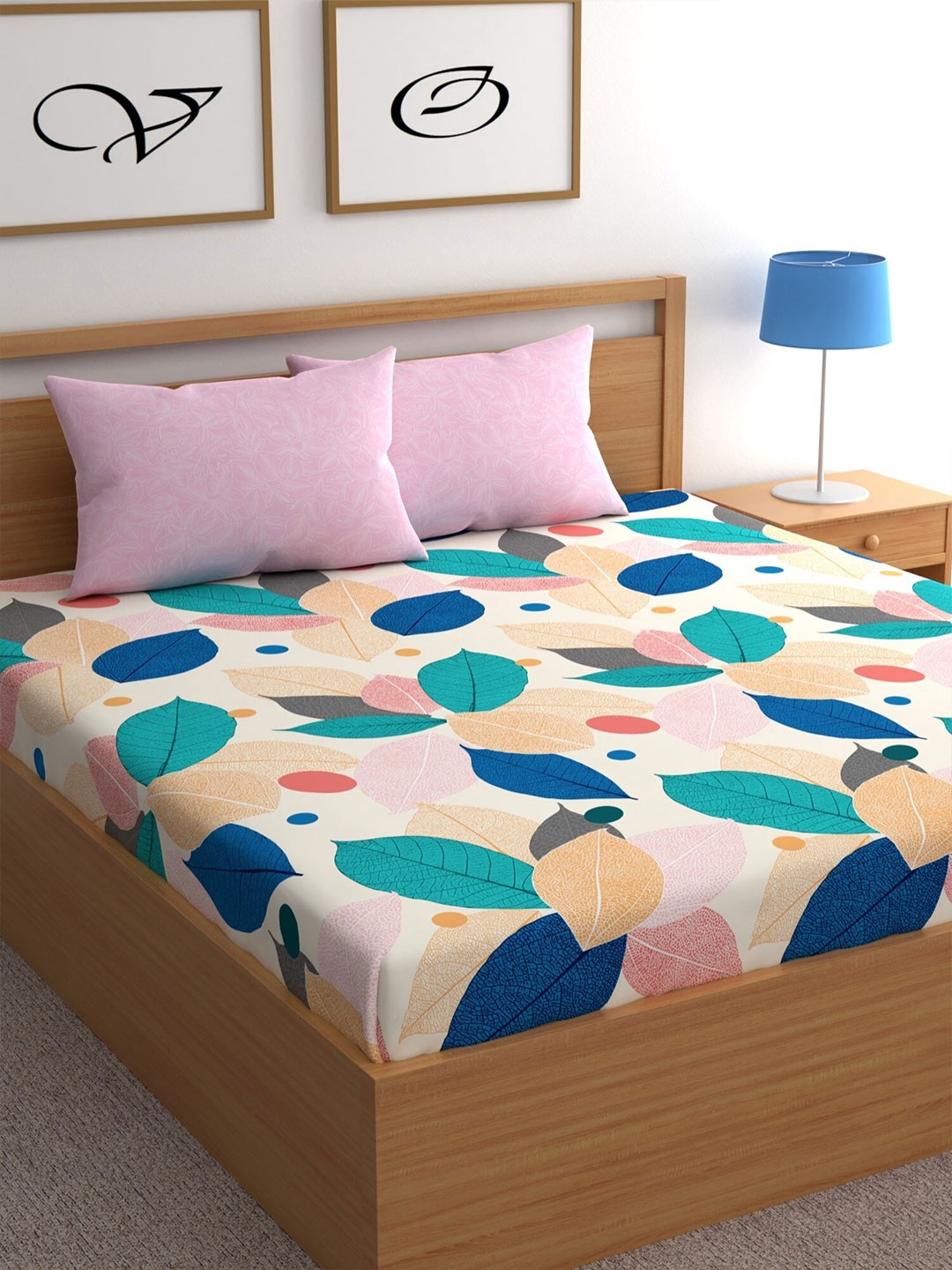 

CHHAVI INDIA Pink & Blue Geometric Printed 210 TC 2 Queen Bedsheet & 4 Pillow Covers