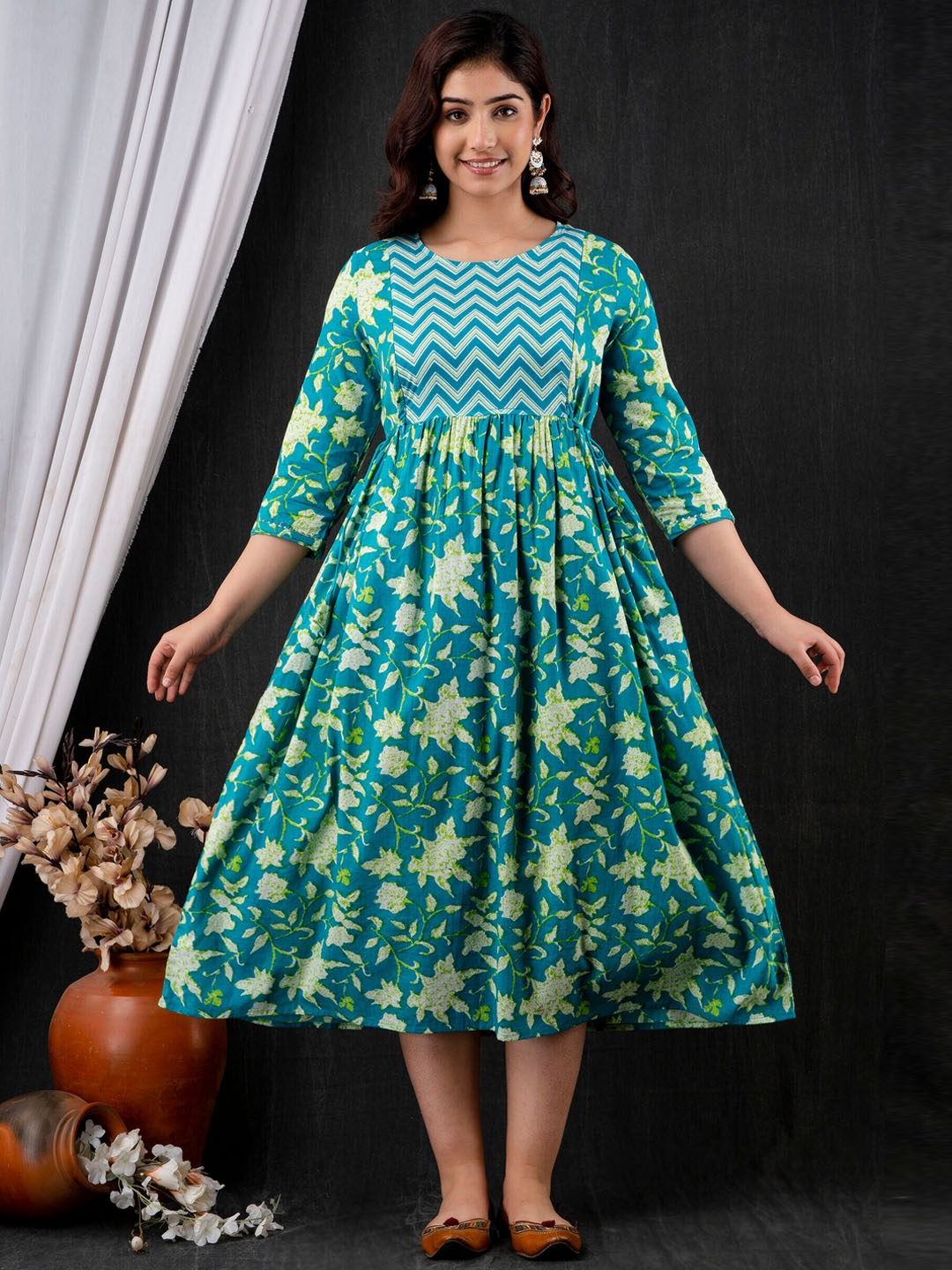 

Mialo fashion Women Sea Green Printed Flared Sleeves Thread Work Floral Maternity Anarkali Kurta